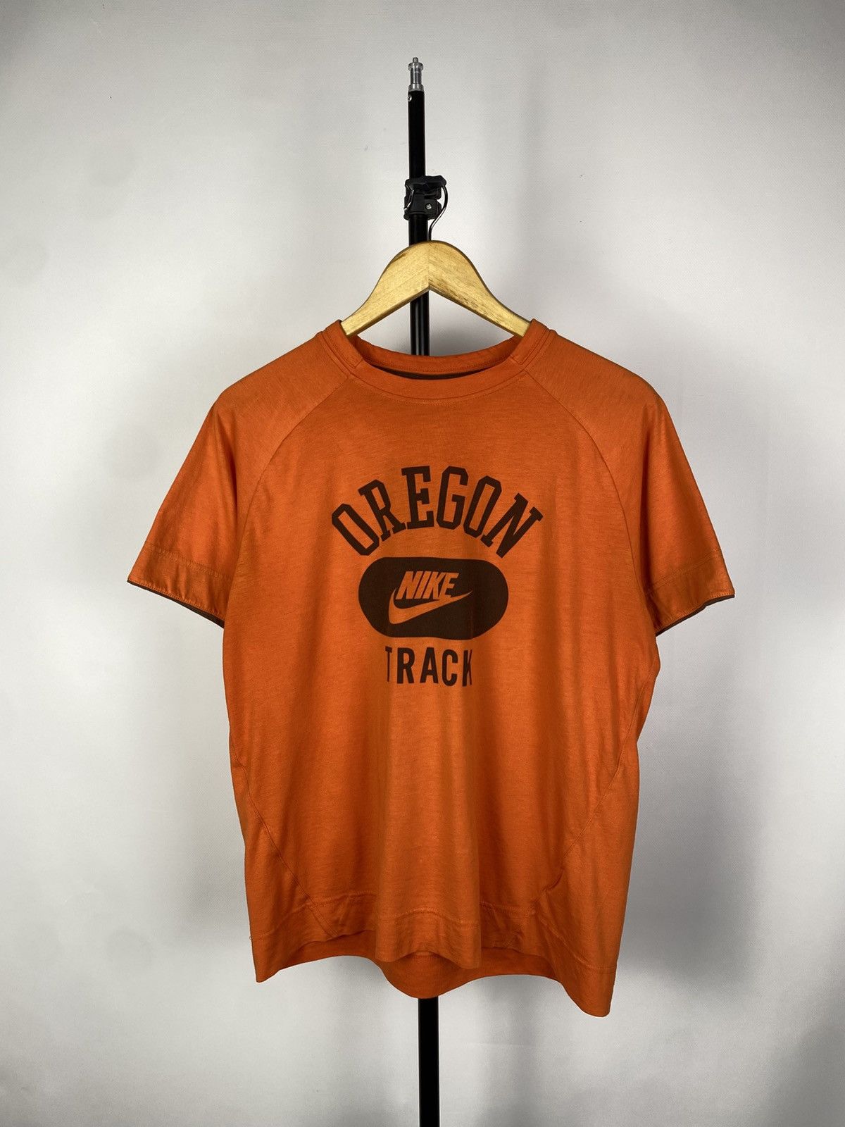 Nike × Vintage 90s Faded Nike Big Logo Vintage Y2K Retro Tee T-Shirt Size US S / EU 44-46 / 1 - 1 Thumbnail