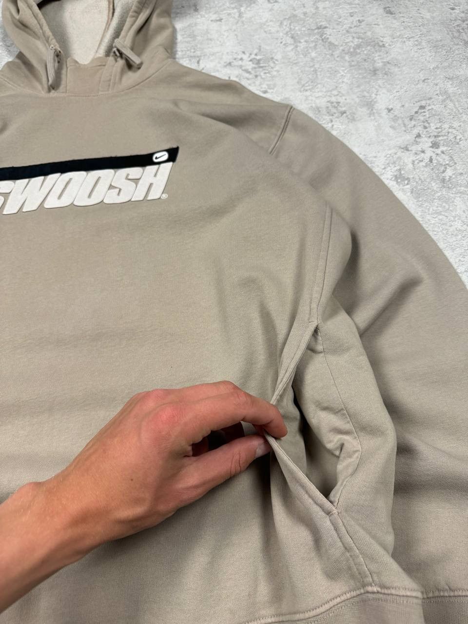 Nike Vintage Nike Swoosh Beige Hoodie Big Logo Size US L / EU 52-54 / 3 - 6 Thumbnail