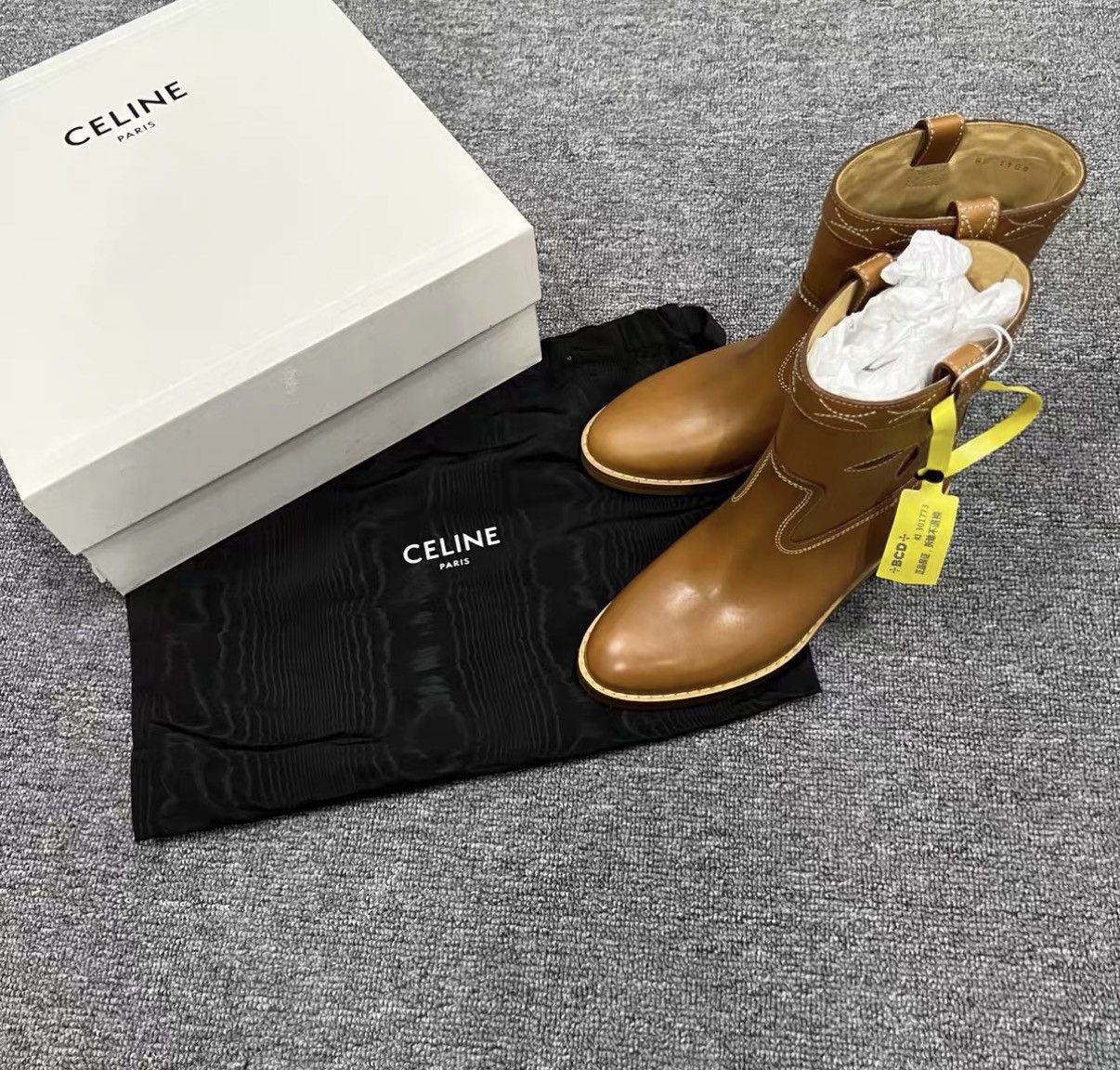 Celine Celine Bohemian Brown Stitching Leather Ankle Boots J41 Size US 6 / IT 36 - 1 Thumbnail