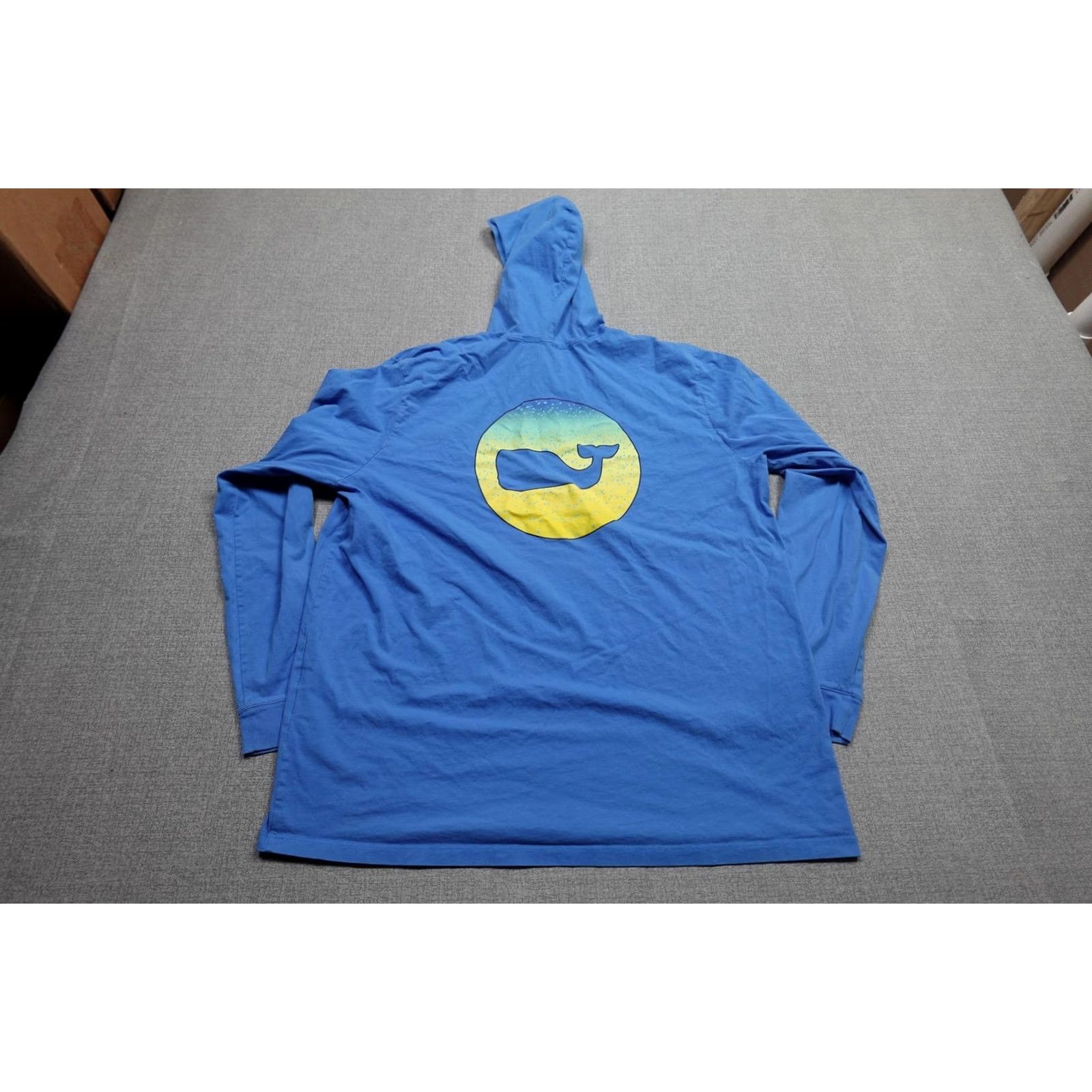 Vineyard Vines Vineyard Vines Sweatshirt Sweatshirt Men XL Blue Hooded Whale Graphic Long Sleeve Crew Neck Pullover Logo Pocket All Seasons Lightweight Tagless Size US XL / EU 56 / 4 - 4 Thumbnail