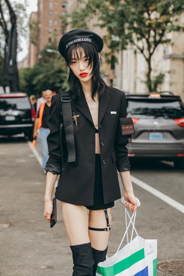 Hyein Seo HYEIN SEO 혜인서 FW16 Black Belted Blazer “LADY VENGEANCE” Size XS / US 0-2 / IT 36-38 - 3 Thumbnail
