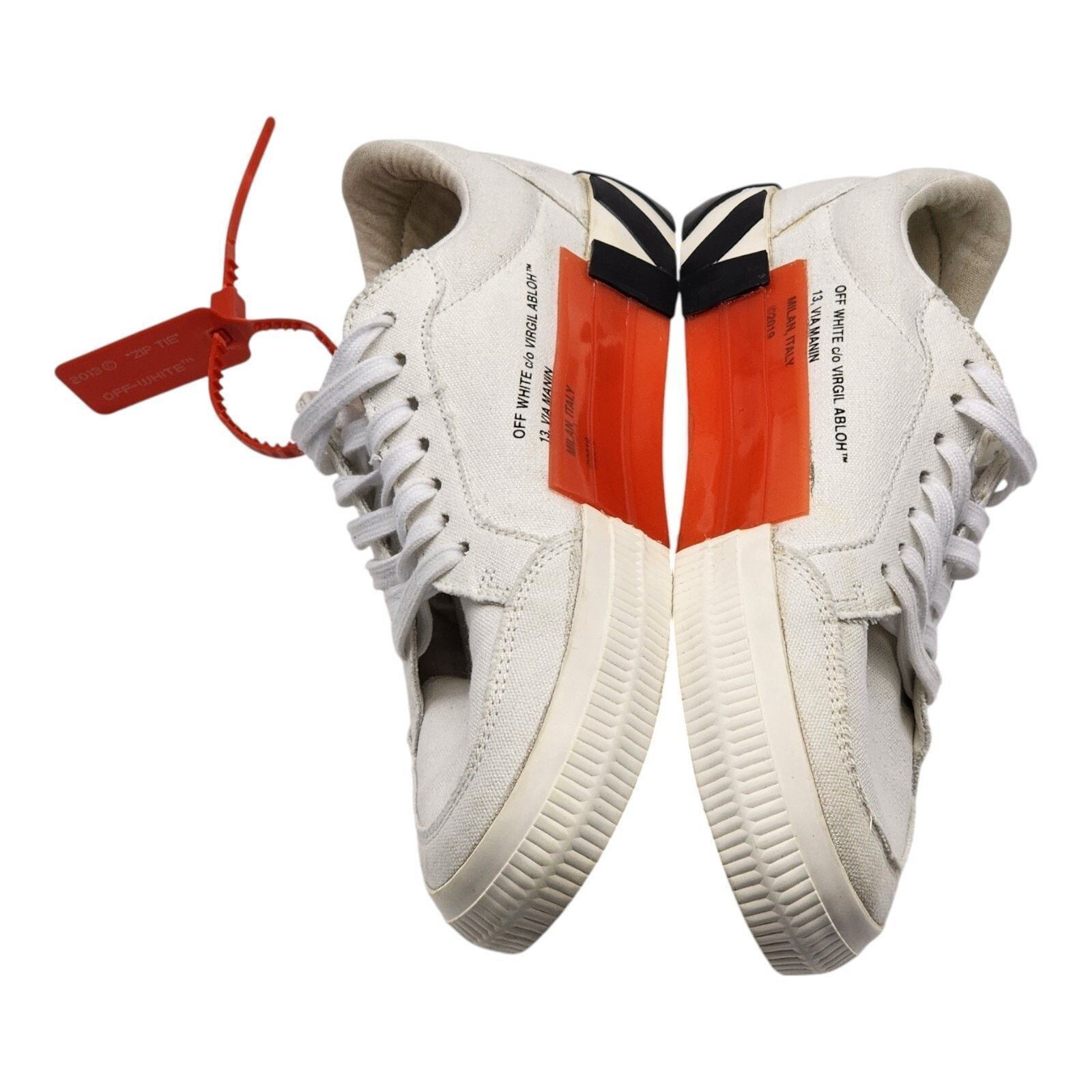 Off-White Vulc Low Canvas White Red Sneakers EU 40 US 7M 10W Size US 7 / EU 40 - 8 Thumbnail