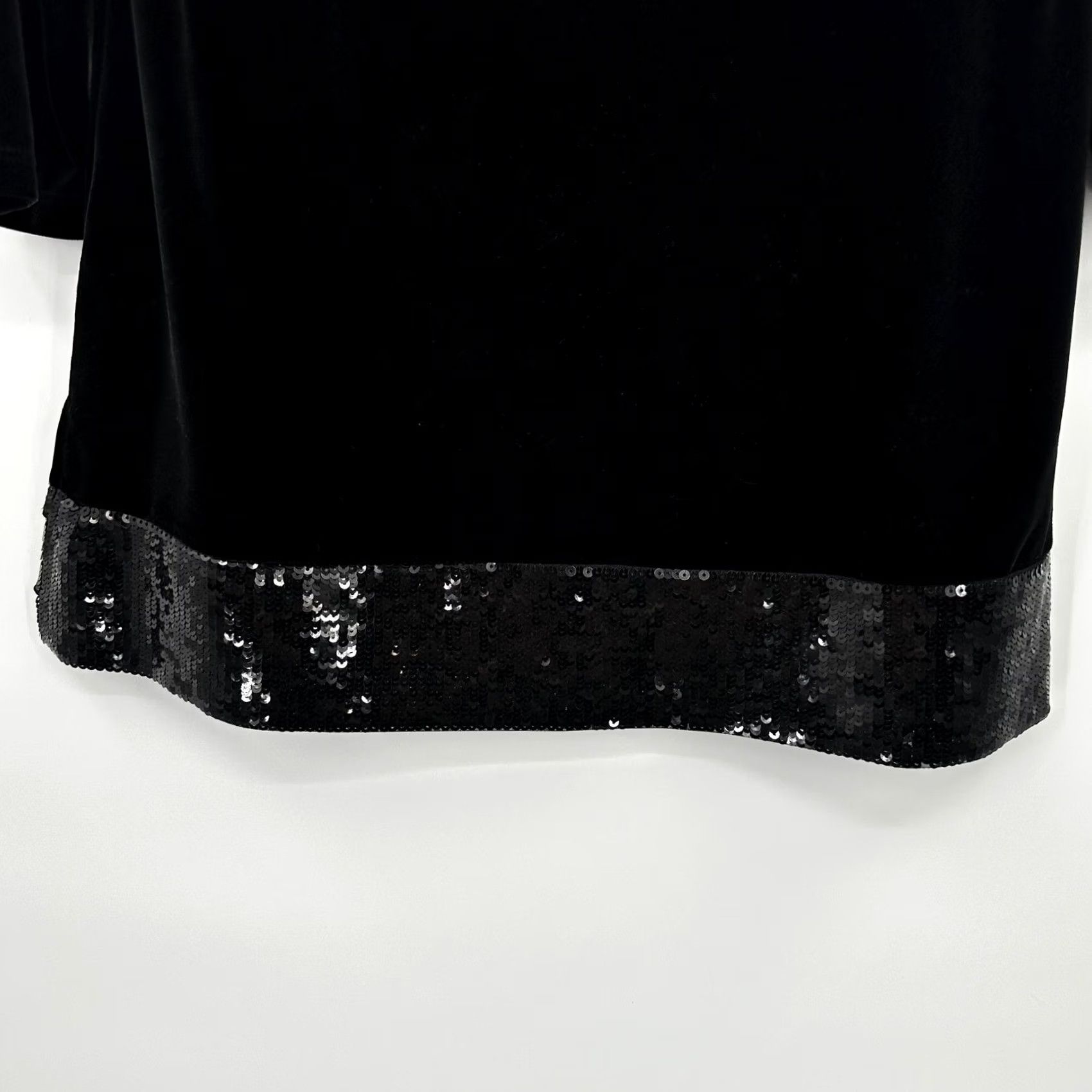 Vintage Chicos Travelers Black Velvet Tunic Top Sequin Hem 3/4 Sleeves Scoop Neck Party Holiday Travel Womens M Size M / US 6-8 / IT 42-44 - 3 Thumbnail
