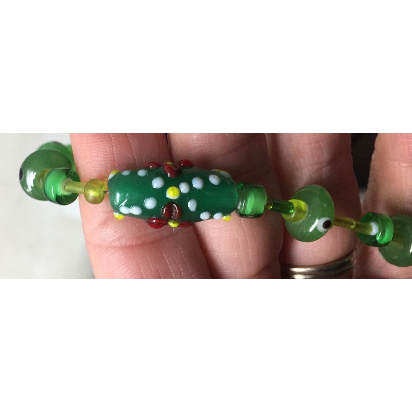 Other Women's/Girl's Green Beaded Bracelet Size ONE SIZE - 6 Thumbnail