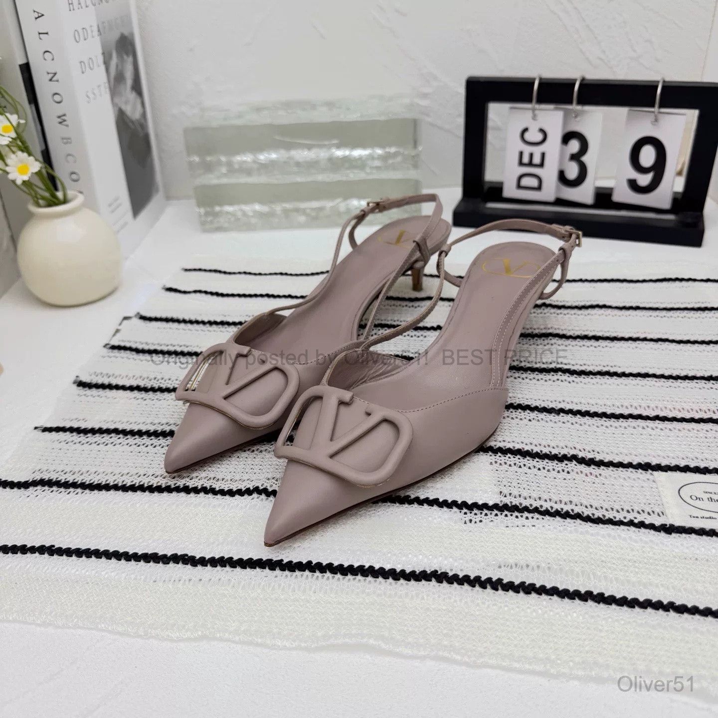 Valentino Valentino Cinnamon Pink Classic V Logo BFAJEFG466 Size US 5.5 / IT 35.5 - 1 Thumbnail