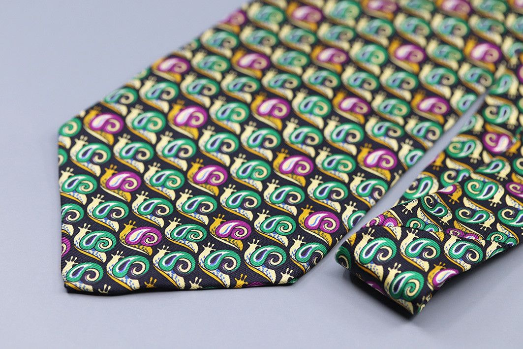 Guy Laroche Vintage Guy Laroche Snail Pattern Silk Tie Size ONE SIZE - 8 Thumbnail