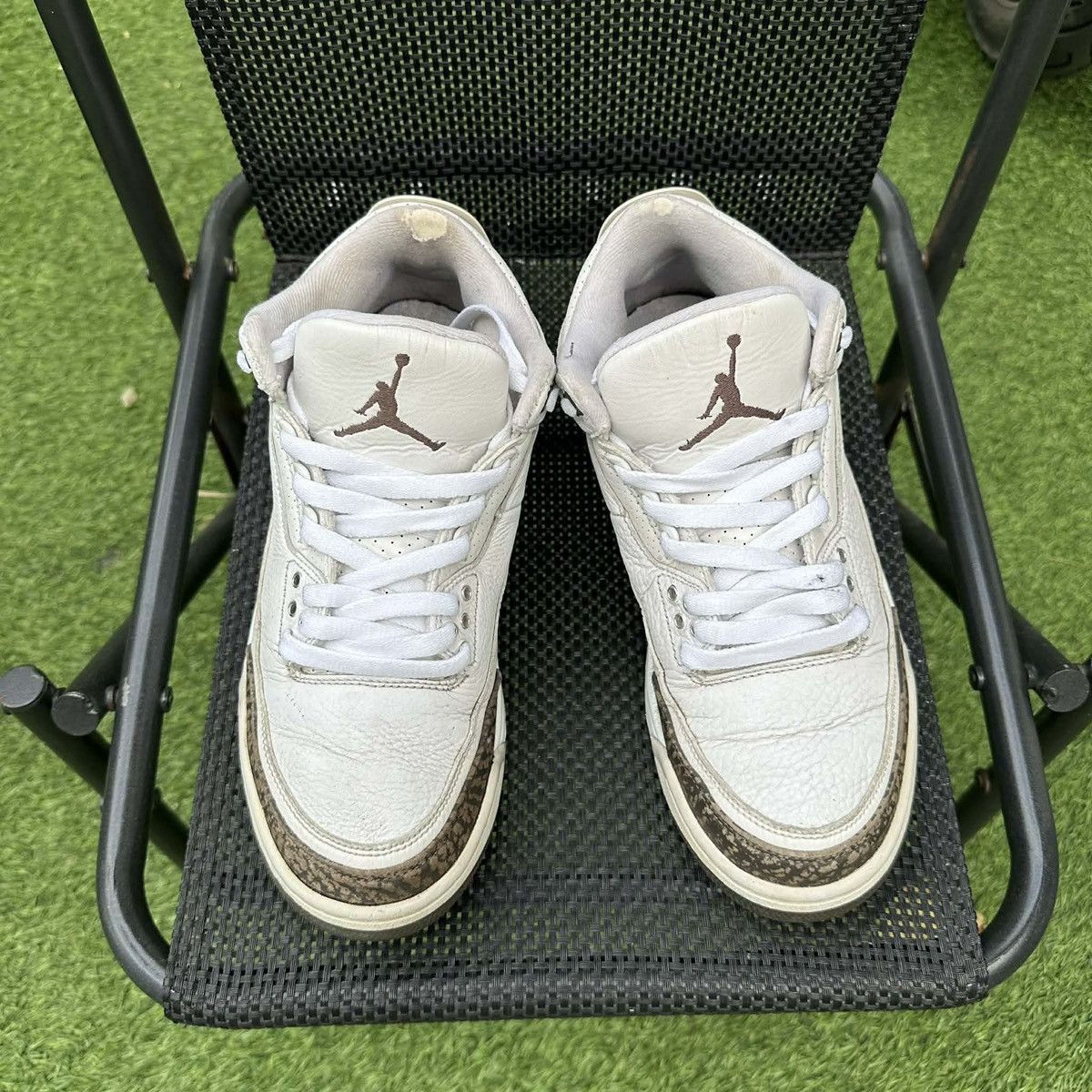 Jordan Brand Air Jordan 3 Retro 'Mocha Elephant' 136064-122 Size US 8 / EU 41 - 4 Thumbnail
