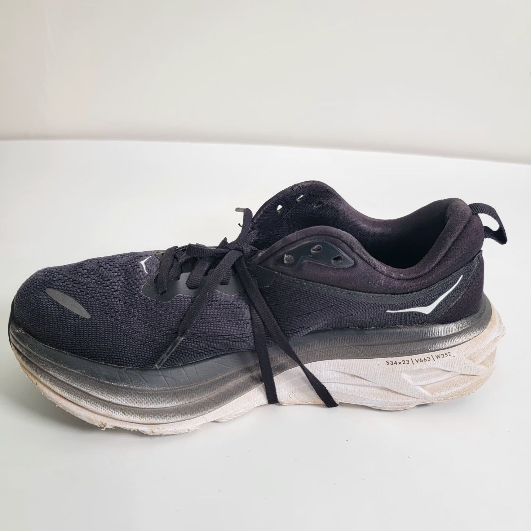 Vintage Hoka One One Bondi 8 Men Running Sneakers Black White US9.5/UK8 EU42 Size 9.5 Black White Mens Shoes Bondi 8 Size US 8 / EU 41 - 7 Thumbnail