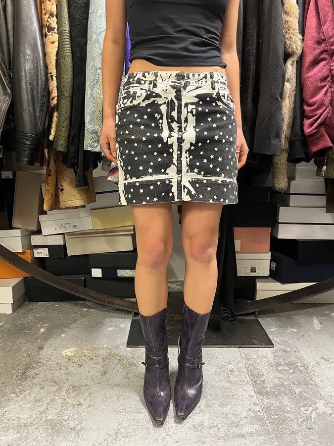 Dolce & Gabbana 2010s Dolce & Gabbana Overprint Stars Black & White Skirt Size 26" / US 2 / IT 38 - 2 Thumbnail