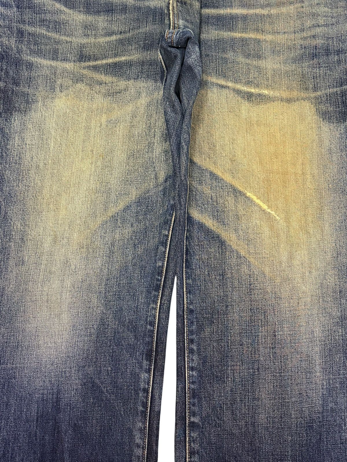 Uniqlo Vintage Uniqlo Mud Wash Distressed Loose Jeans Size US 35 - 3 Thumbnail