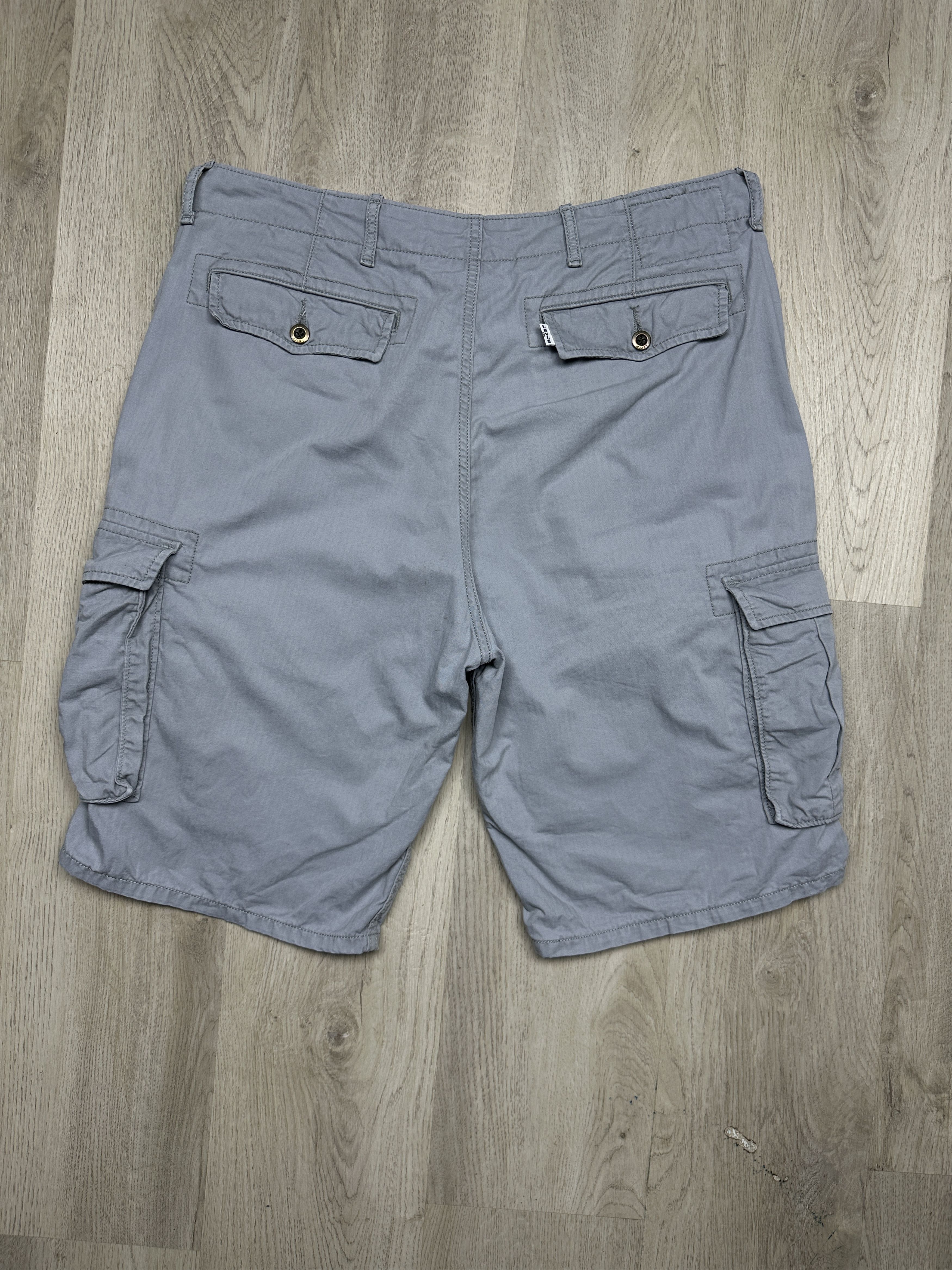 Levi's Levi's Vintage Mens Cargo Shorts Size US 34 / EU 50 - 8 Thumbnail