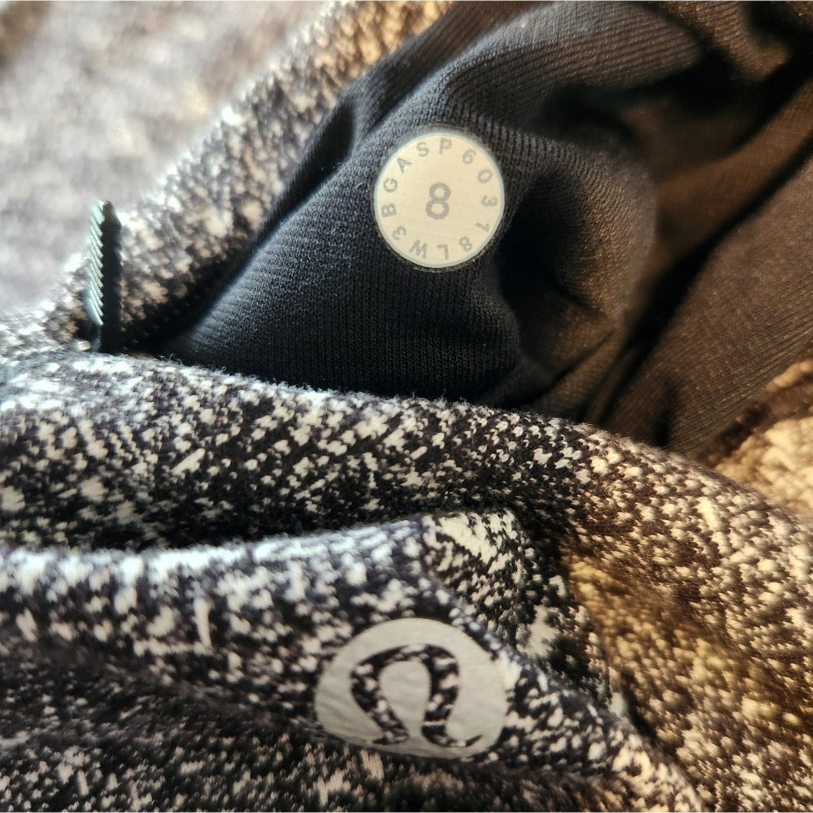 Lululemon Lululemon Forever Endeavour Long Sleeve Black White 8 Size M / US 6-8 / IT 42-44 - 3 Thumbnail