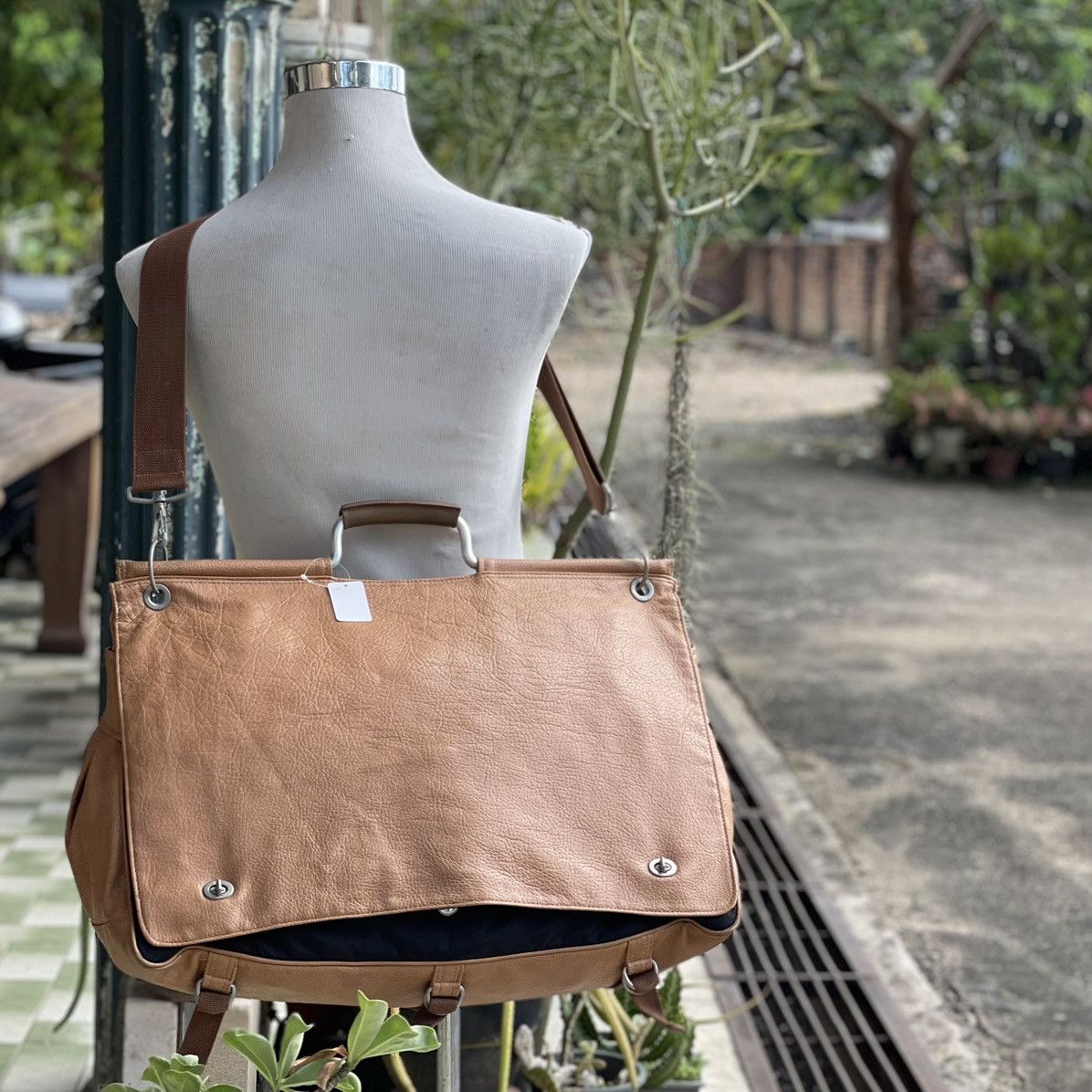 Designer × Japanese Brand BASARA TYO Basic Satisfaction Radical Oversized/Messenger Size ONE SIZE - 1 Thumbnail