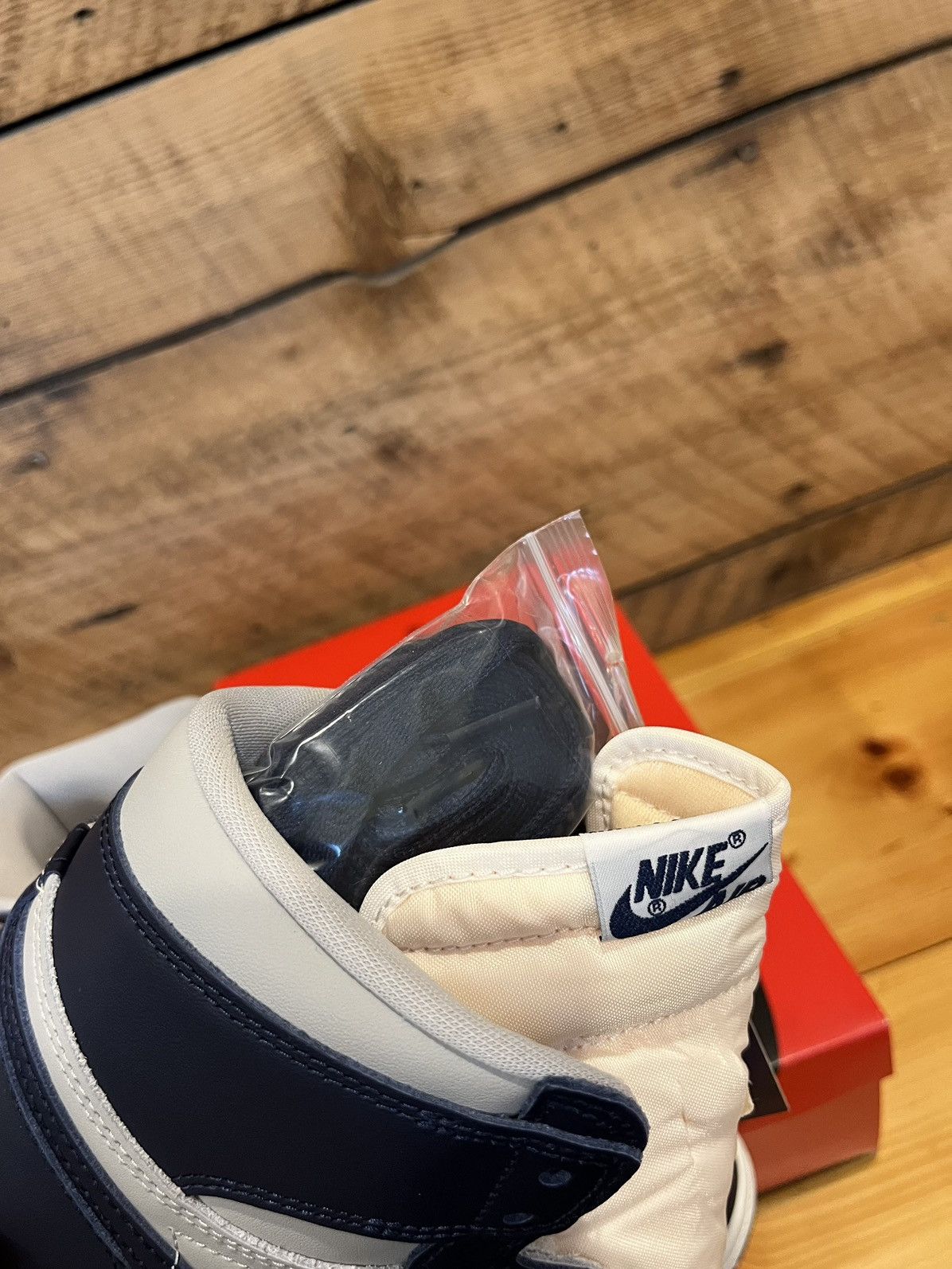 Jordan Brand Nike Air Jordan 1 Retro High 85 Georgetown Navy BQ4422-400 Size US 9.5 / EU 42-43 - 8 Thumbnail