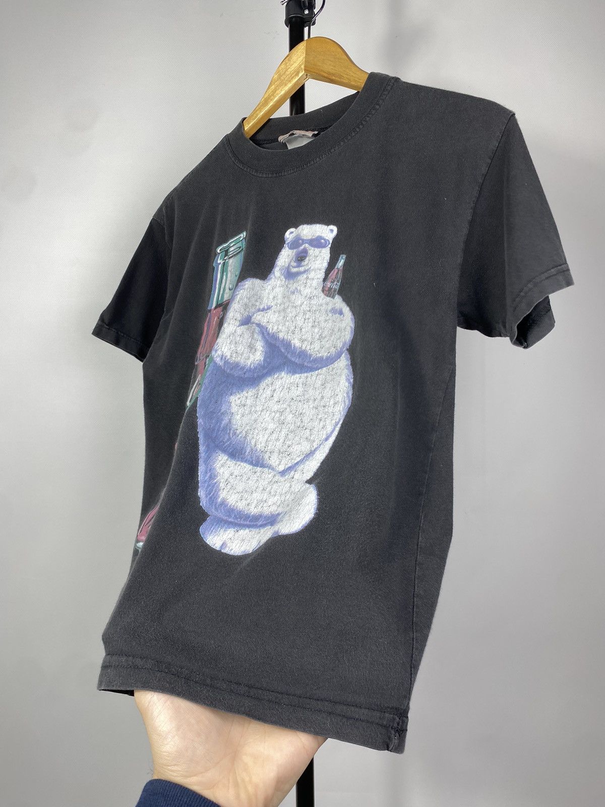 Coca Cola × Vintage Rare Vintage 90s Faded Coca Cola Logo Polar Bear Tee Tshirt Size US S / EU 44-46 / 1 - 5 Thumbnail