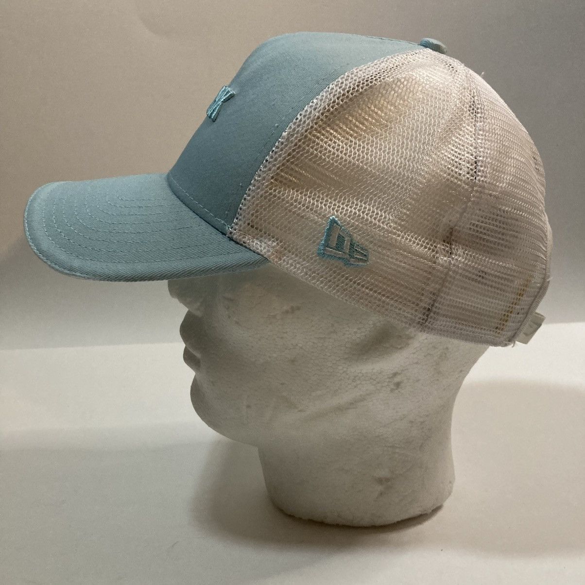 Designer × Gymshark Gymshark New Era Mens Snapback blue & white trucker hat Size ONE SIZE - 4 Thumbnail