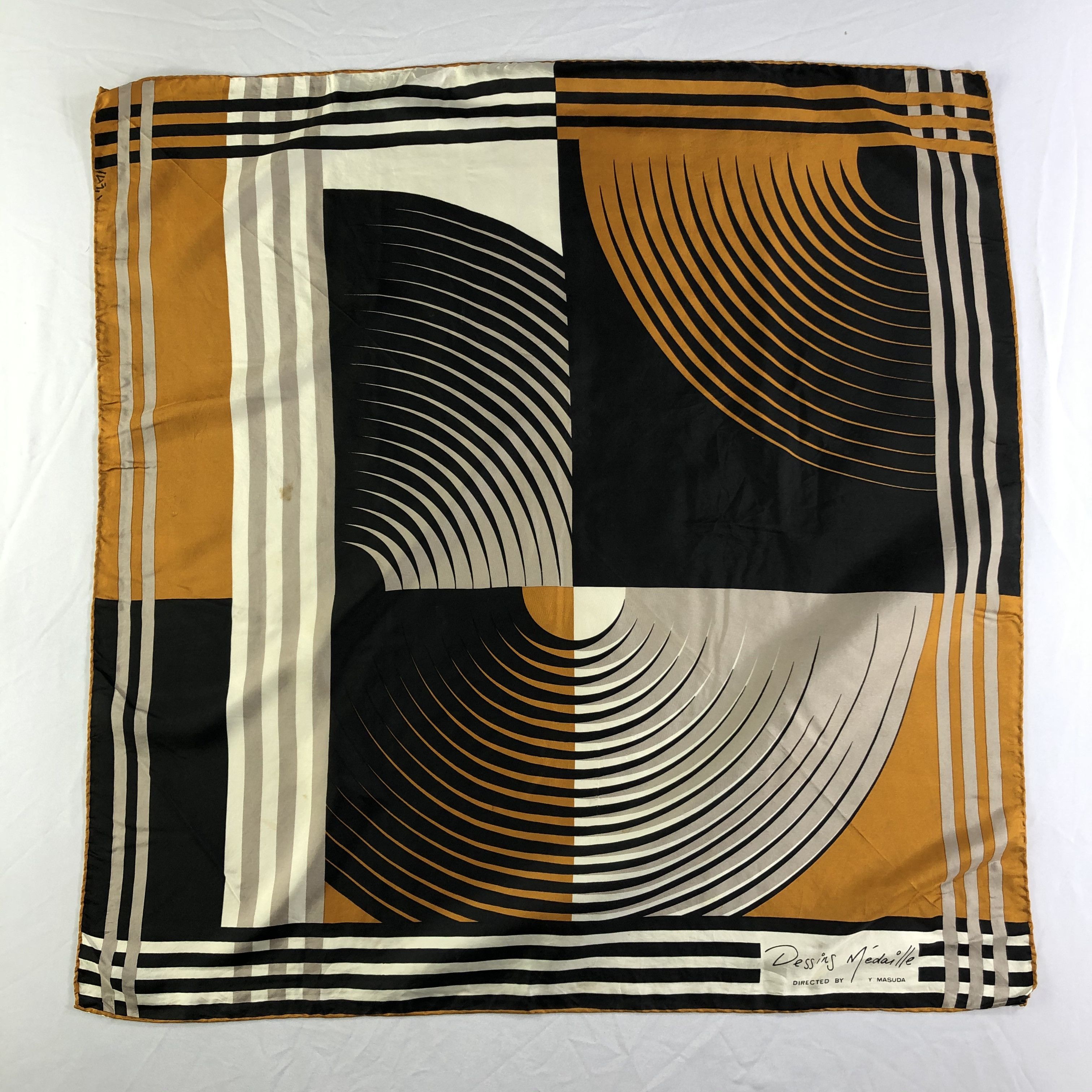 Vintage Vintage Dessins Medaille Silk Scarf Size ONE SIZE - 2 Thumbnail
