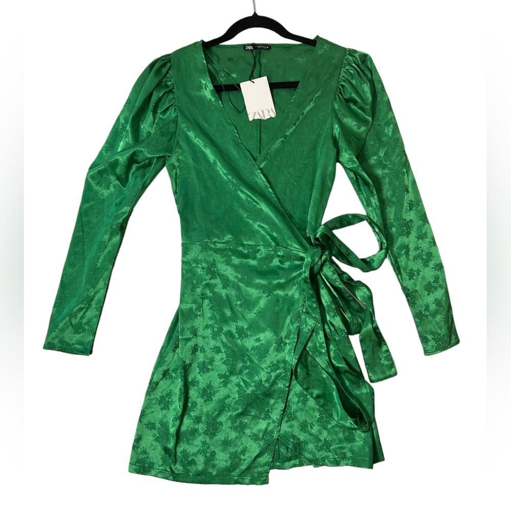 Zara Zara l NWT Wrap Front Floral Satin Effect Mini Dress Small Size S / US 4 / IT 40 - 3 Thumbnail