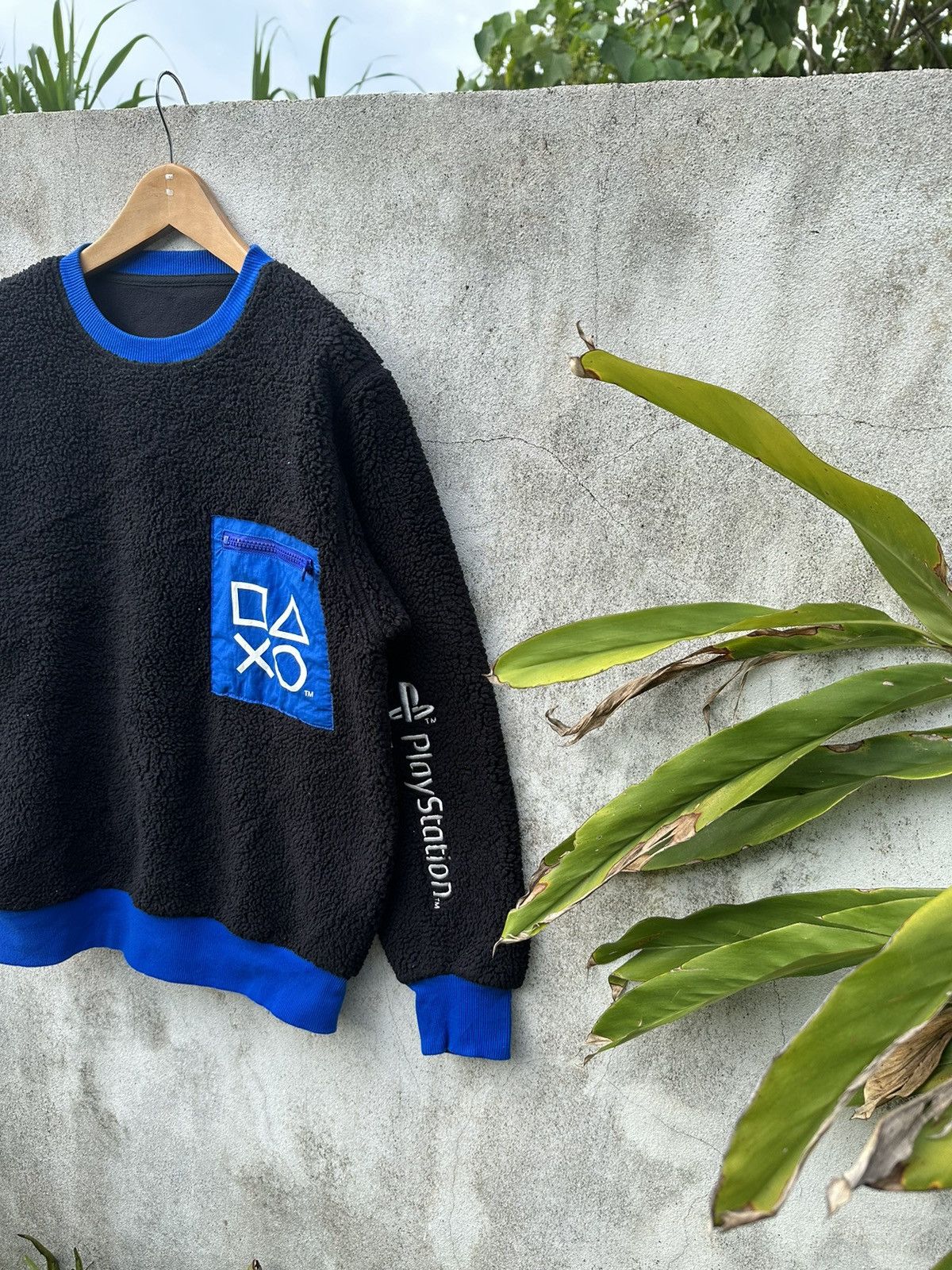 GU PlayStation fleece sweatshirt Size US S / EU 44-46 / 1 - 2 Thumbnail