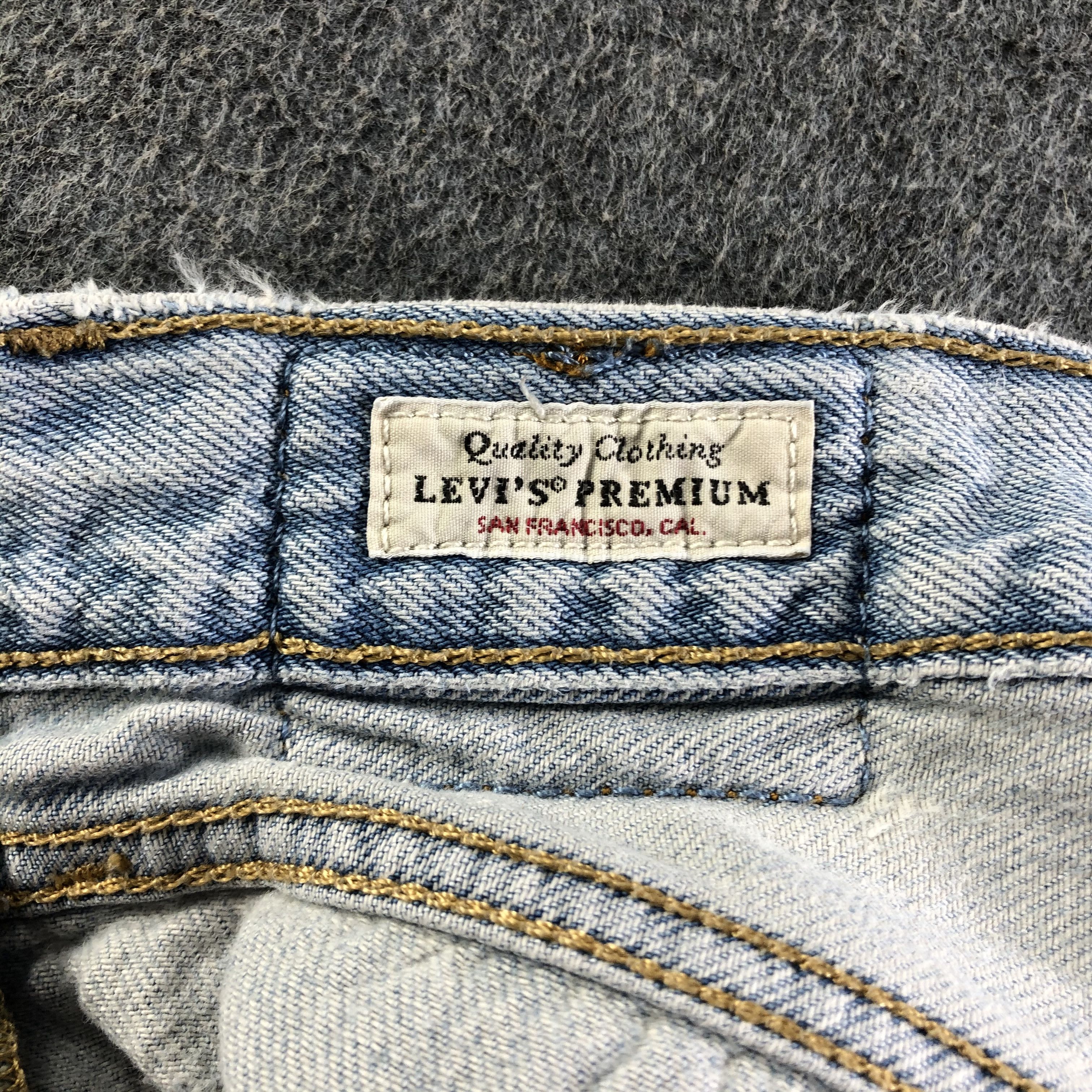 Levi's Vintage Light Wash Levis 501 Jeans-J3703 Size US 33 - 20 Thumbnail