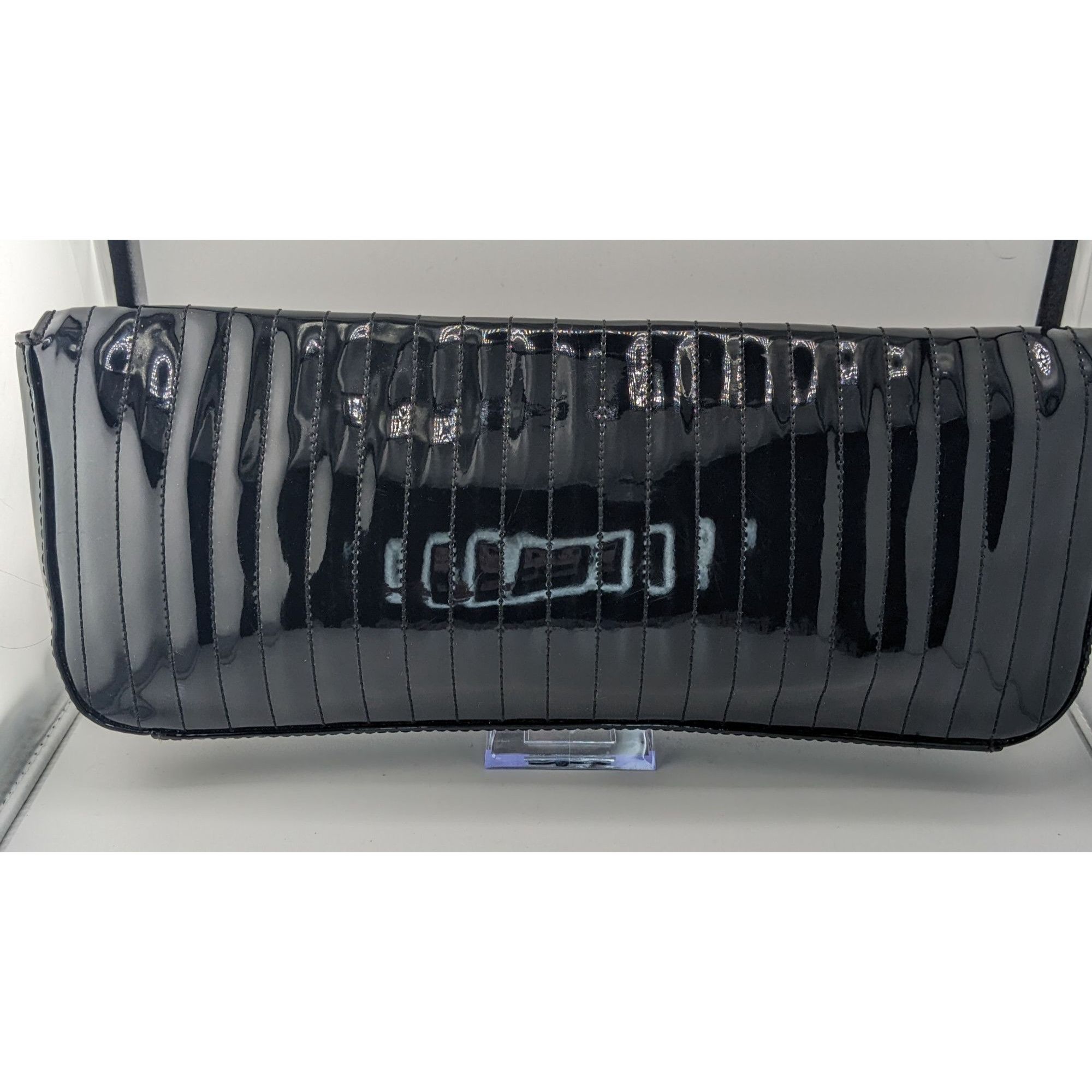 Ted Baker Ted Baker Black Patent Leather Quilted Clutch With Butterfly Size ONE SIZE - 6 Thumbnail