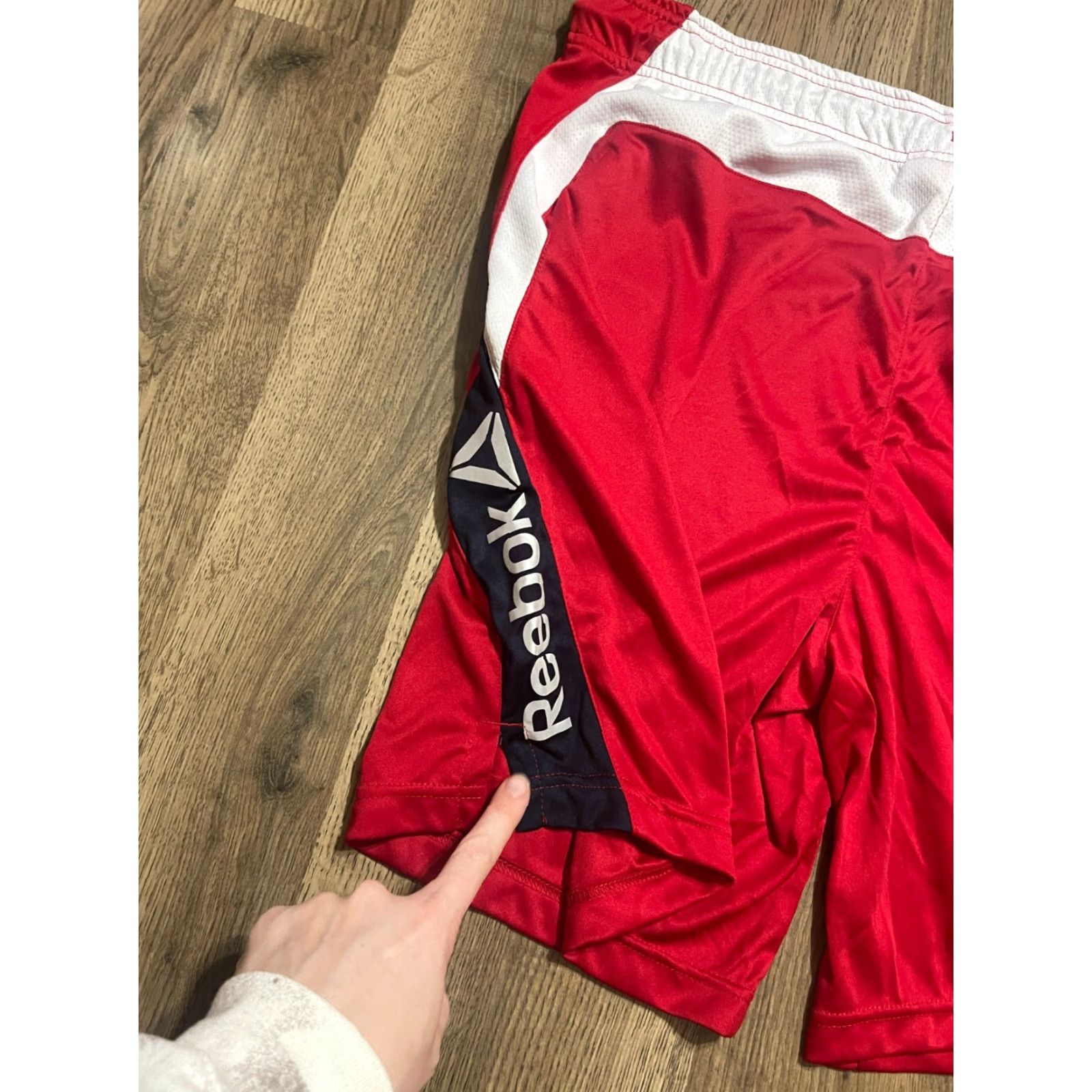 Reebok Reebok Shorts Men 2XL Pull On Athletic White Red Solid Casual Sportswear Mens Size US 39 - 5 Thumbnail
