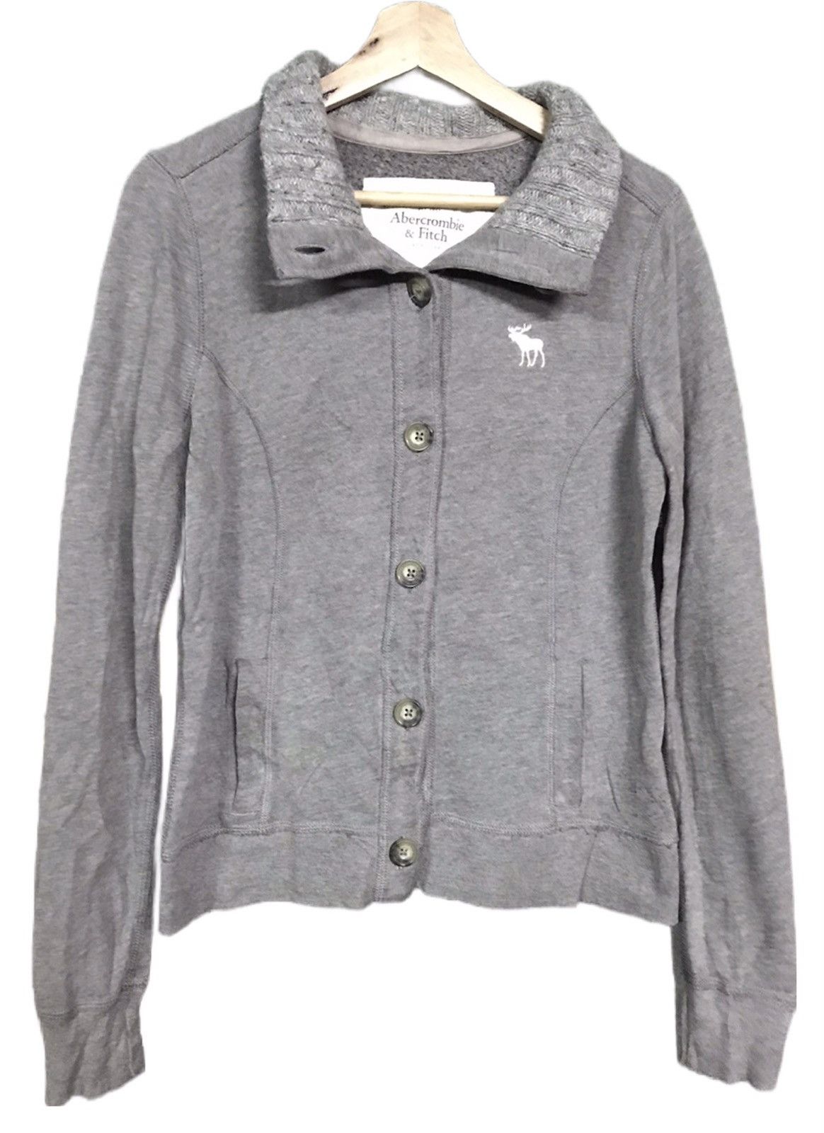 Abercrombie & Fitch × The Unbranded Brand Abercrombie & Fitch Sweater Button Up Size M / US 6-8 / IT 42-44 - 1 Thumbnail