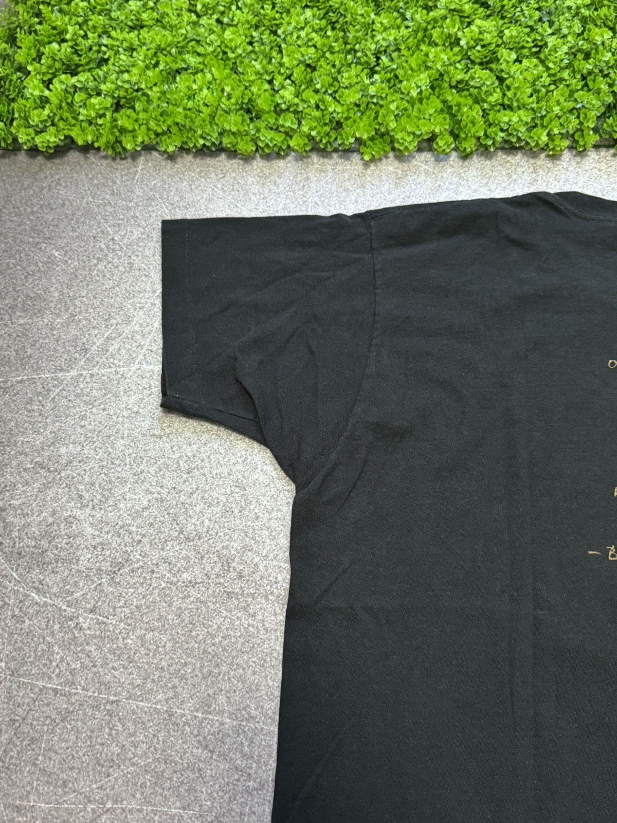 Vintage Vintage Carlos Santana Milagro Tour Euro 1992 T-Shirt Size US XL / EU 56 / 4 - 13 Thumbnail