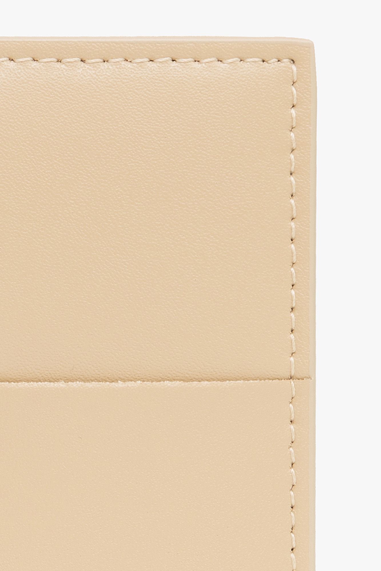 Bottega Veneta o1bcso1str0824 Size : OS / Bi-Fold Wallet in Beige Size ONE SIZE - 2 Thumbnail