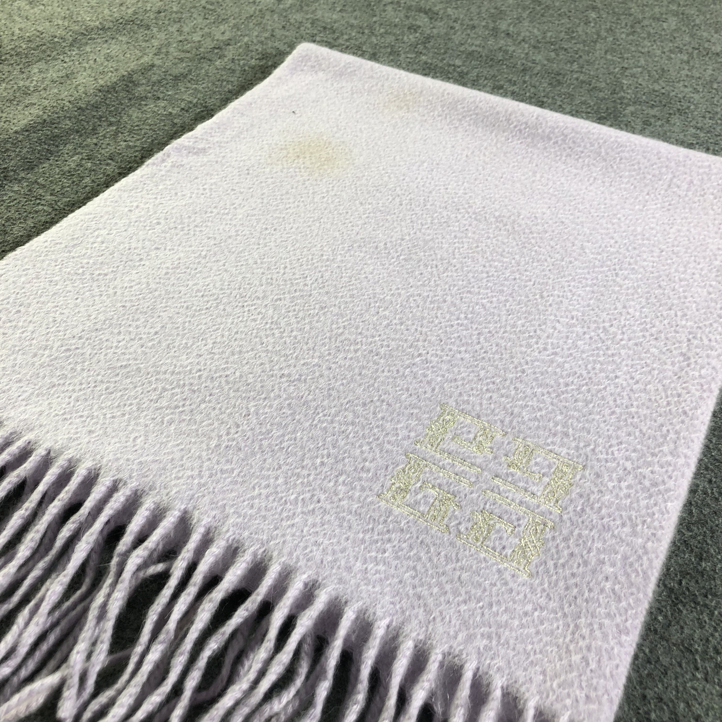 Givenchy Givenchy Plain Cashmere Scarf Muffler V1992 Size ONE SIZE - 3 Thumbnail