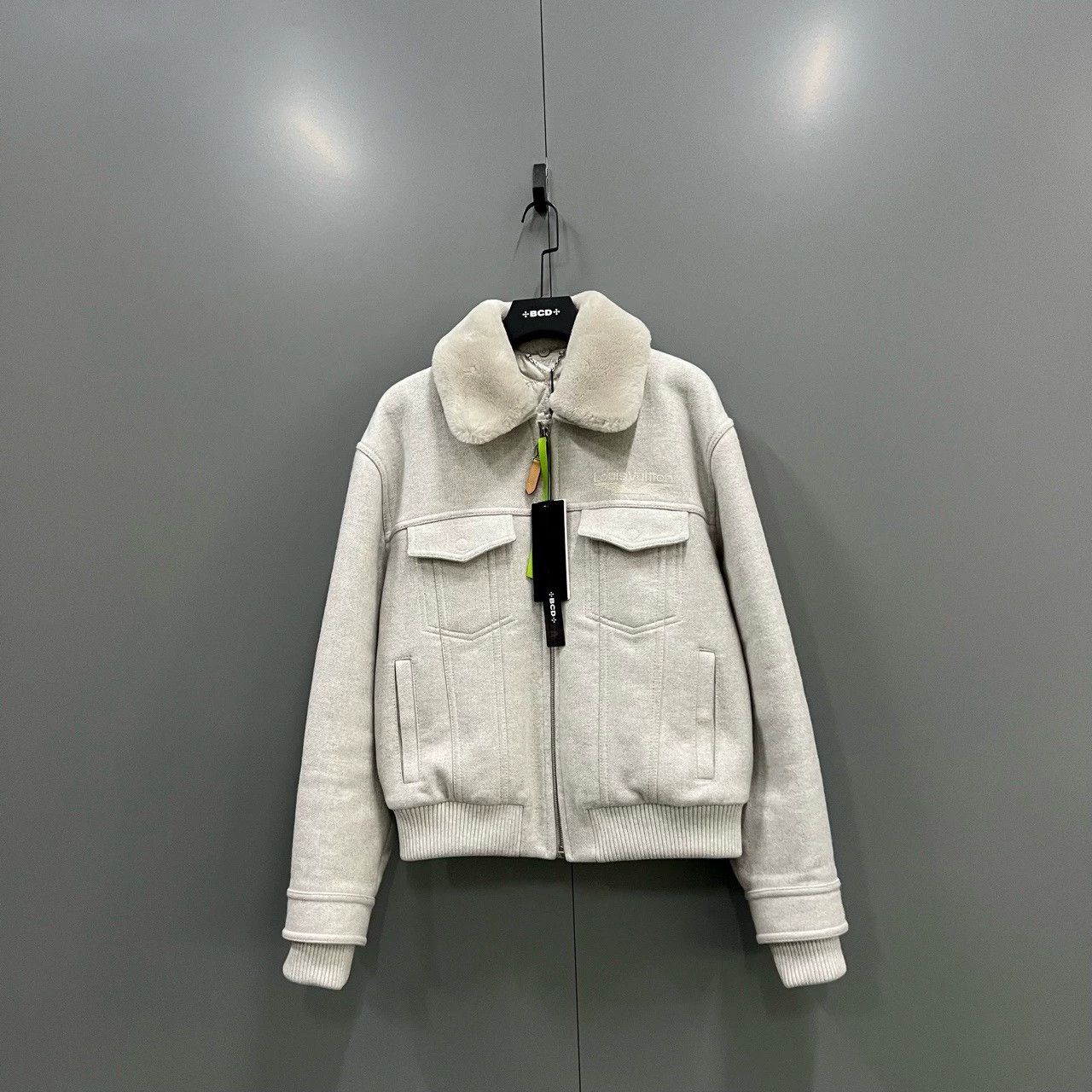 Louis Vuitton louis vuitton ski collection cream wool jacket Size US L / EU 52-54 / 3 - 1 Thumbnail