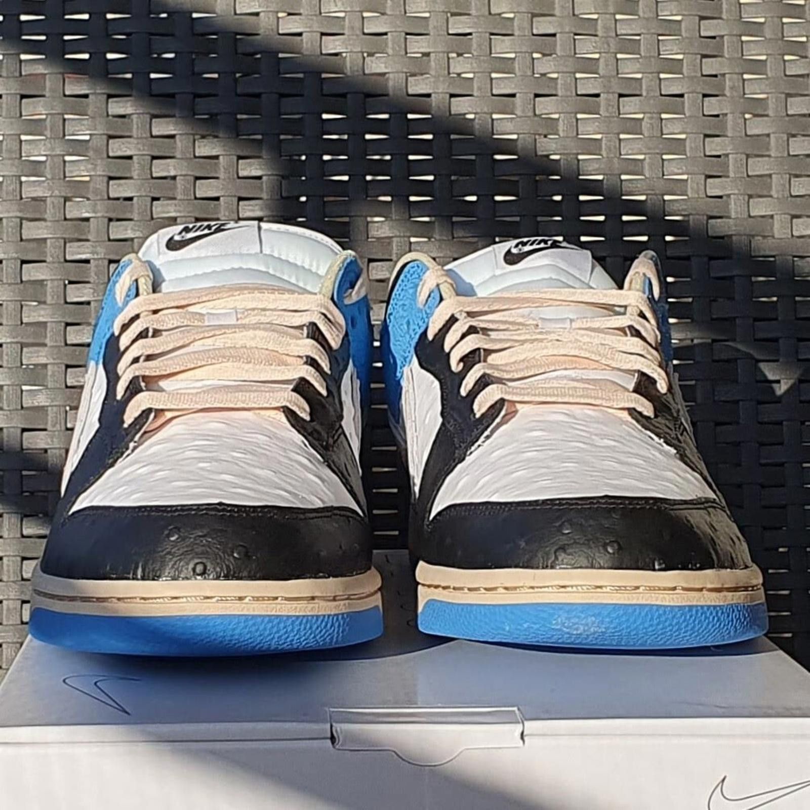 Nike Size 11.5 - Nike Dunk Low Travis / Fragment Size US 11.5 / EU 44-45 - 3 Thumbnail