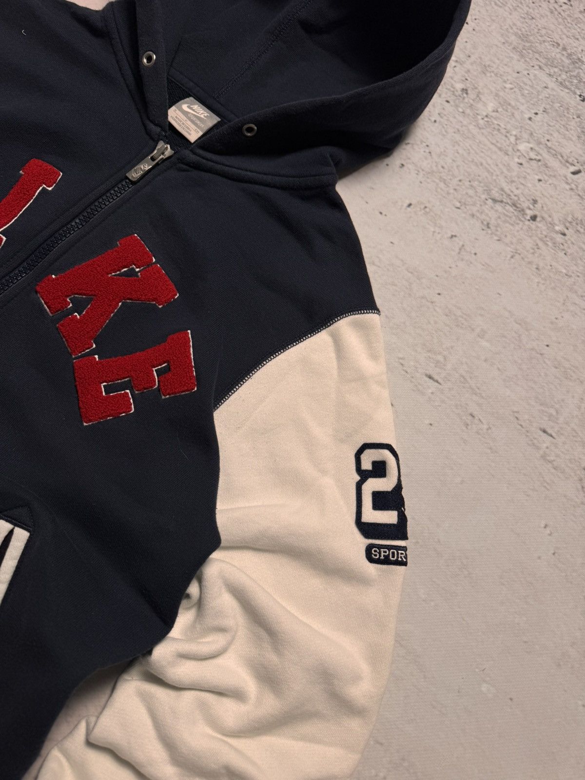 Nike × Vintage NIKE VINTAGE CENTER LOGO OVERSIZE ZIP BOXY HOODIE Size US S / EU 44-46 / 1 - 5 Thumbnail