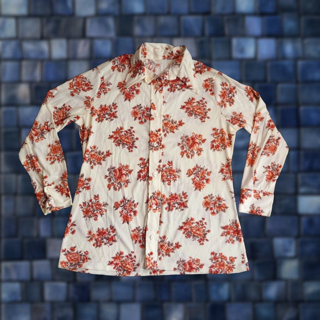 Vintage VINTAGE 1970s Ivory Flower Boho Disco Shirt Women's M User: VINTAGE 1970s Ivory Flower Boho Disco Shirt Women's M Size M / US 6-8 / IT 42-44 - 1 Thumbnail