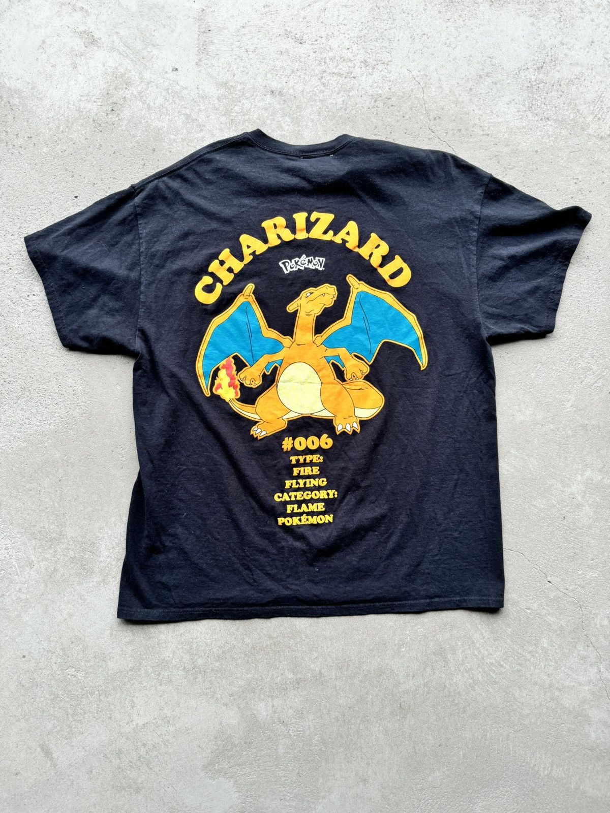 Nintendo × Pokemon × Vintage © 2000 Pokémon “Charizard