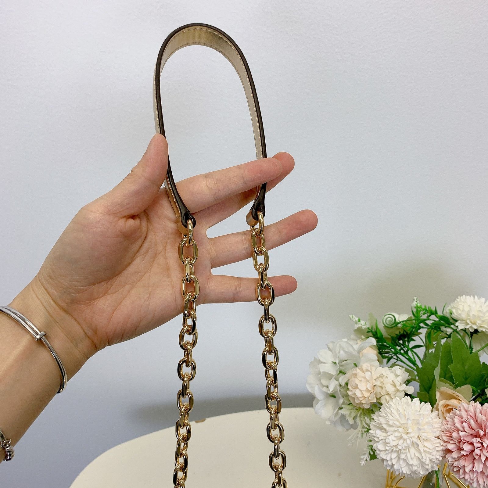 Michael Kors Michael Kors 35F2G0EC6M Cece Medium Metallic Faux Leather Size ONE SIZE - 7 Thumbnail