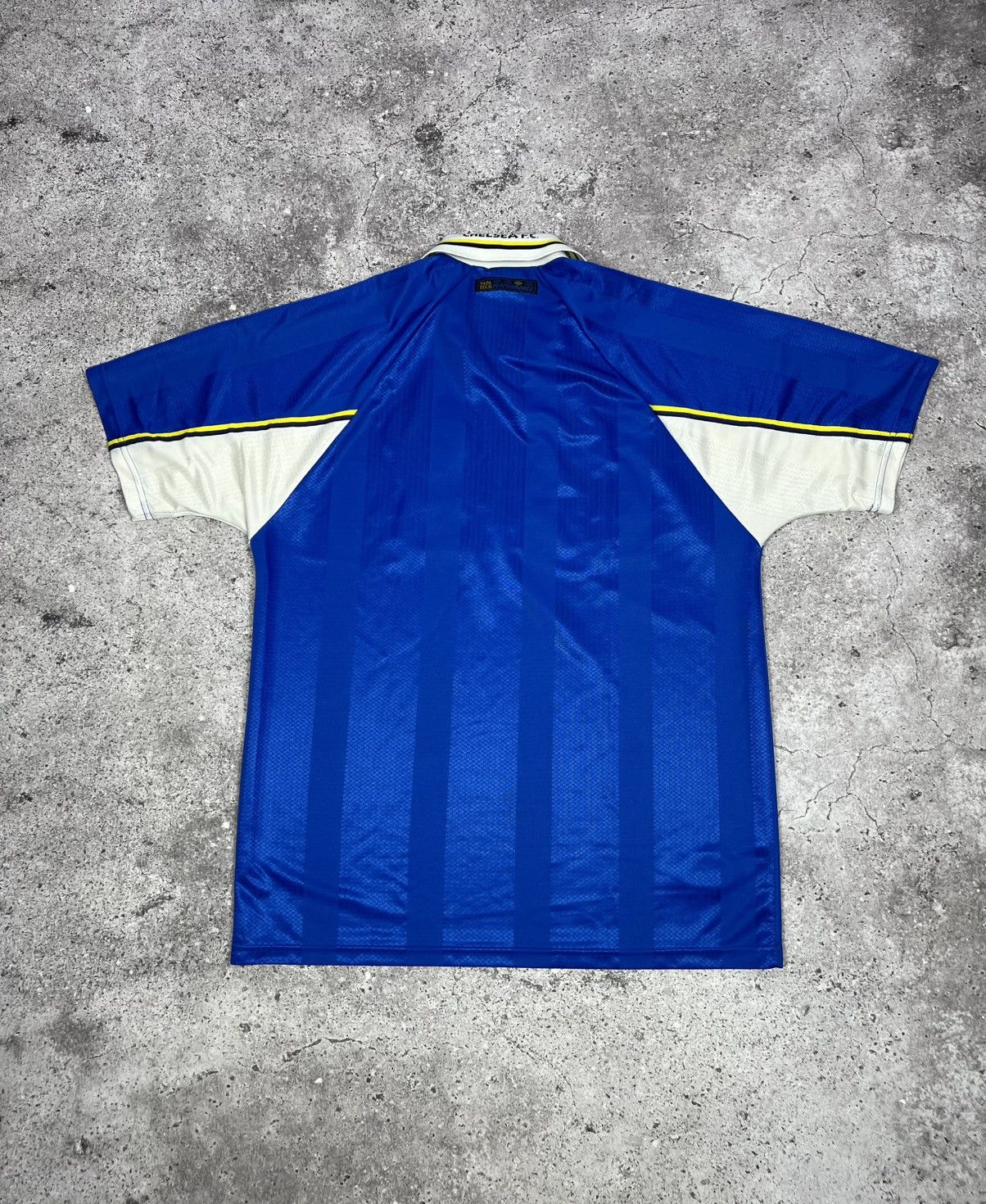 Umbro Vintage Umbro Chelsea 1997/1999 Home Football Shirt Jersey Size US L / EU 52-54 / 3 - 11 Thumbnail