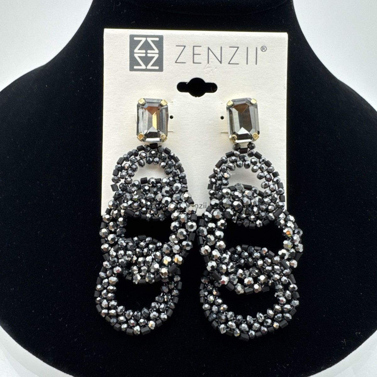 Other ZENZI Black Rhinestones Hanging Chandelier Post Earrings Size ONE SIZE - 1 Thumbnail