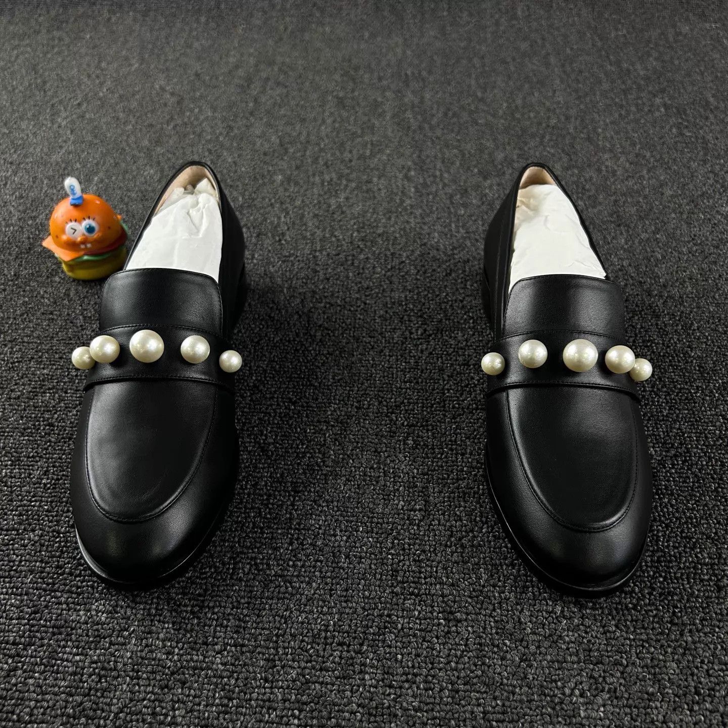 Stuart Weitzman Stuart Weizman Pearl Embellished Black Loafer 36 Size US 5.5 / IT 35.5 - 2 Thumbnail