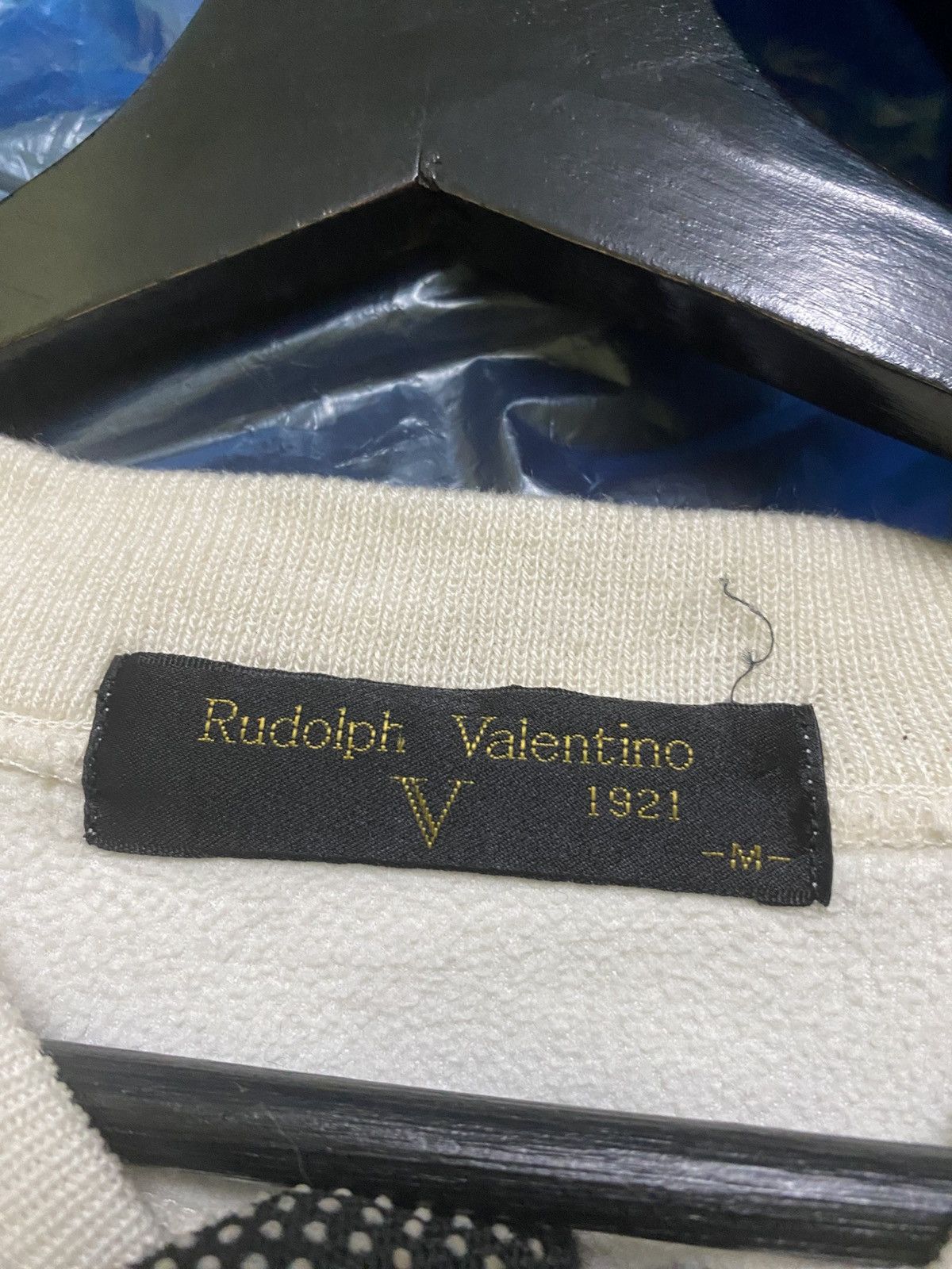 Other Vintage Rudolph Valentino Sweatshirt Cream Minimalist Logo Size US M / EU 48-50 / 2 - 4 Thumbnail