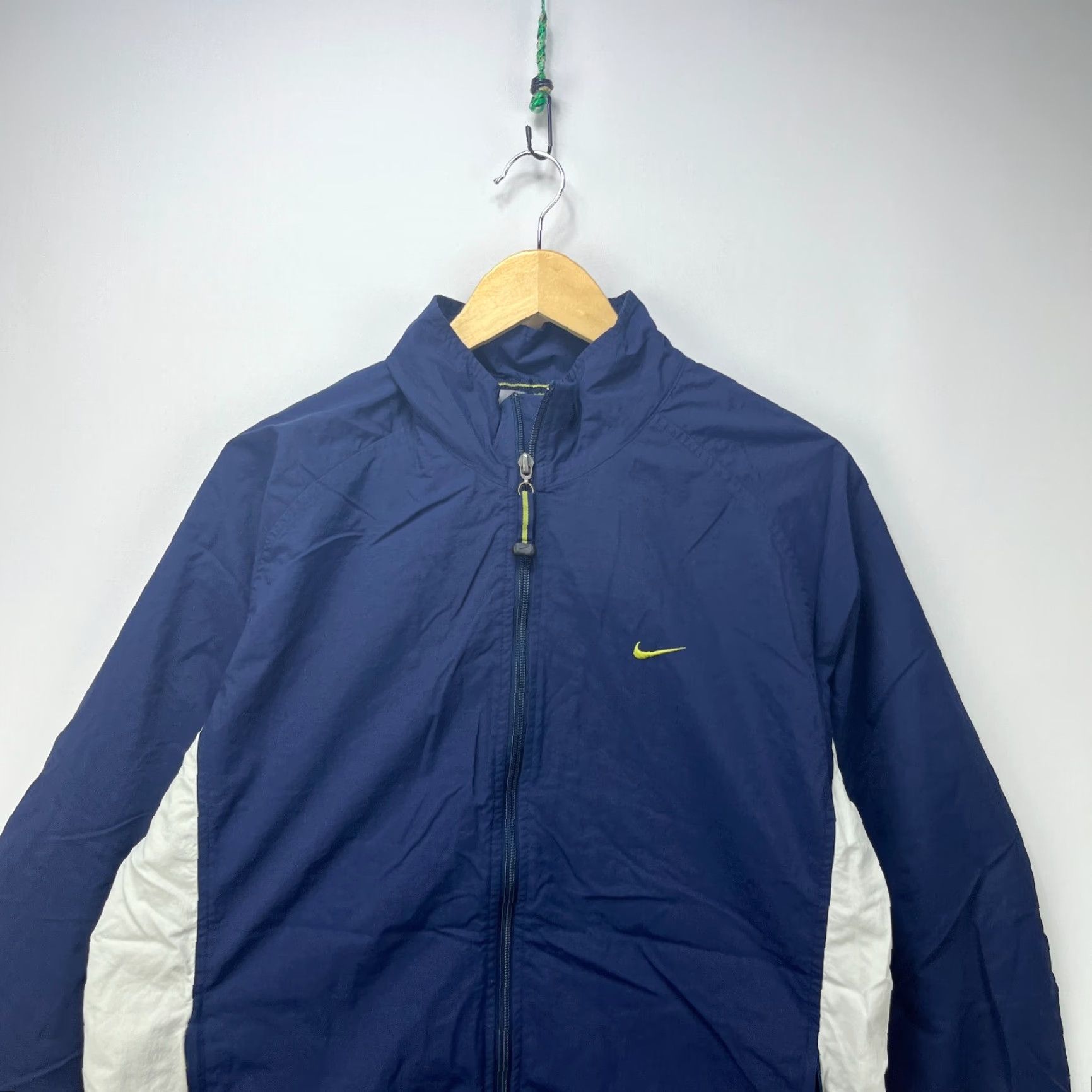 Nike VINTAGE Nike Swoosh Windbreaker Jacket Medium Men Blue Windbreaker 90s Nike Mens Size US M / EU 48-50 / 2 - 2 Thumbnail