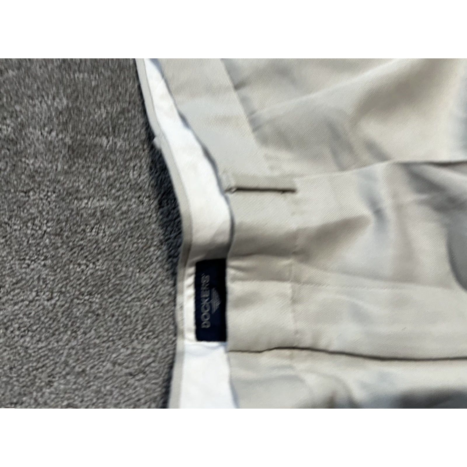 Dockers Dockers Mens Size 38x30 Dress Pants Beige Pleated Chino Pants Classic Fit Straight 90s Army Apple Department Men Size 38 Regular Mens Size US 38 / EU 54 - 5 Thumbnail