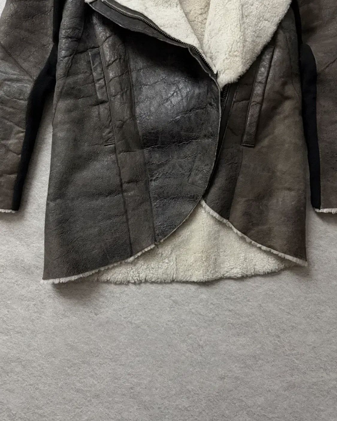 Helmut Lang Helmut Lang Asymmetric Shearling Lambskin Leather Jacket Size S / US 4 / IT 40 - 6 Thumbnail