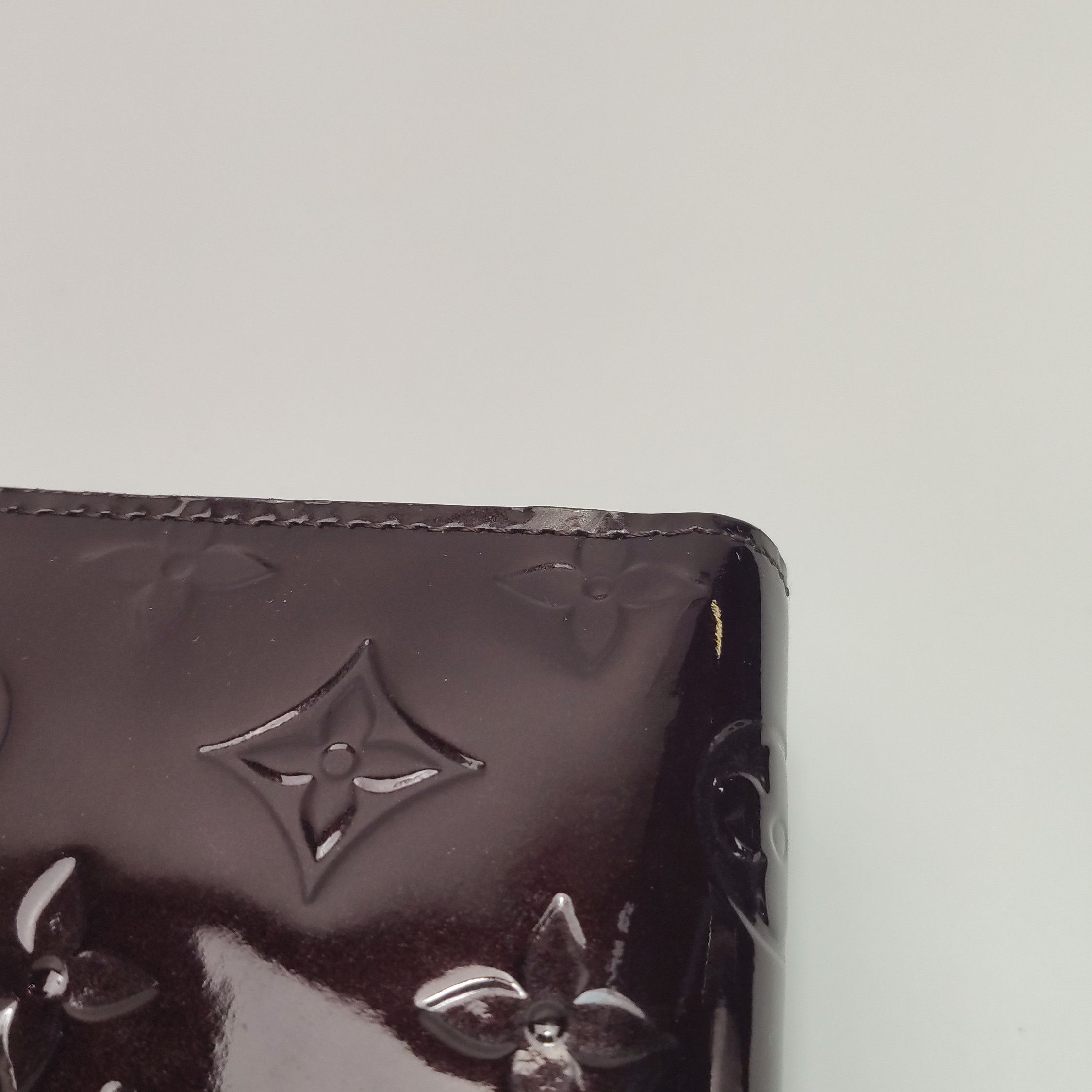 Louis Vuitton Louis Vuitton (LV) Patent leather solid color embossed mono Size ONE SIZE - 1 Thumbnail