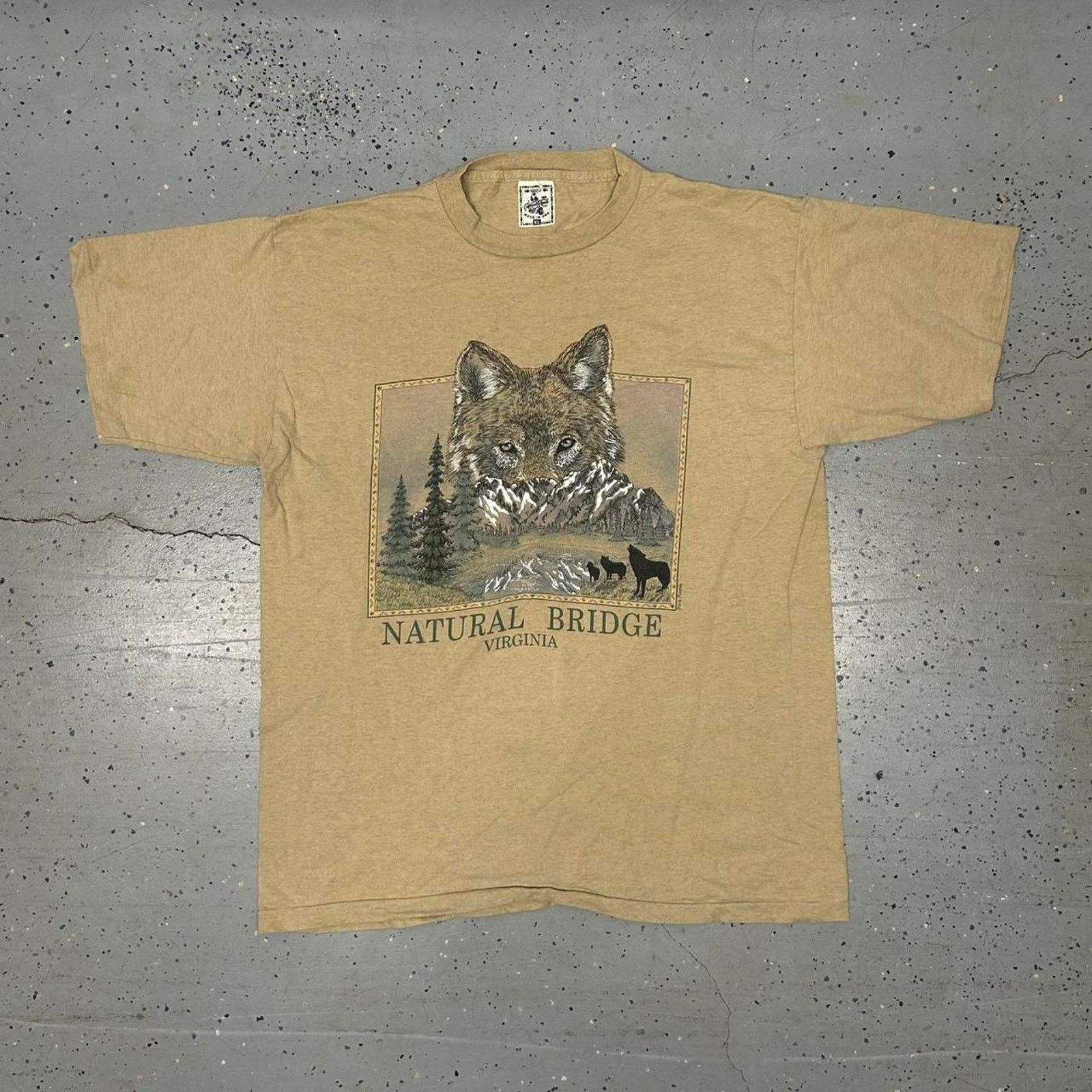 Other Tan vintage 90s Natural Bridge Virginia Wolf graphic tee Size US XL / EU 56 / 4 - 1 Thumbnail