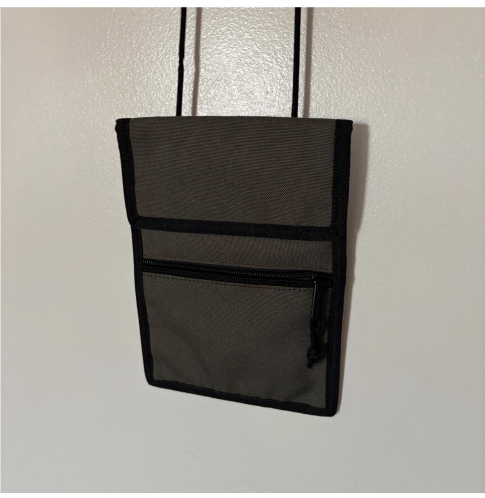 H&M Men’s H&M neck bag Size ONE SIZE - 1 Thumbnail