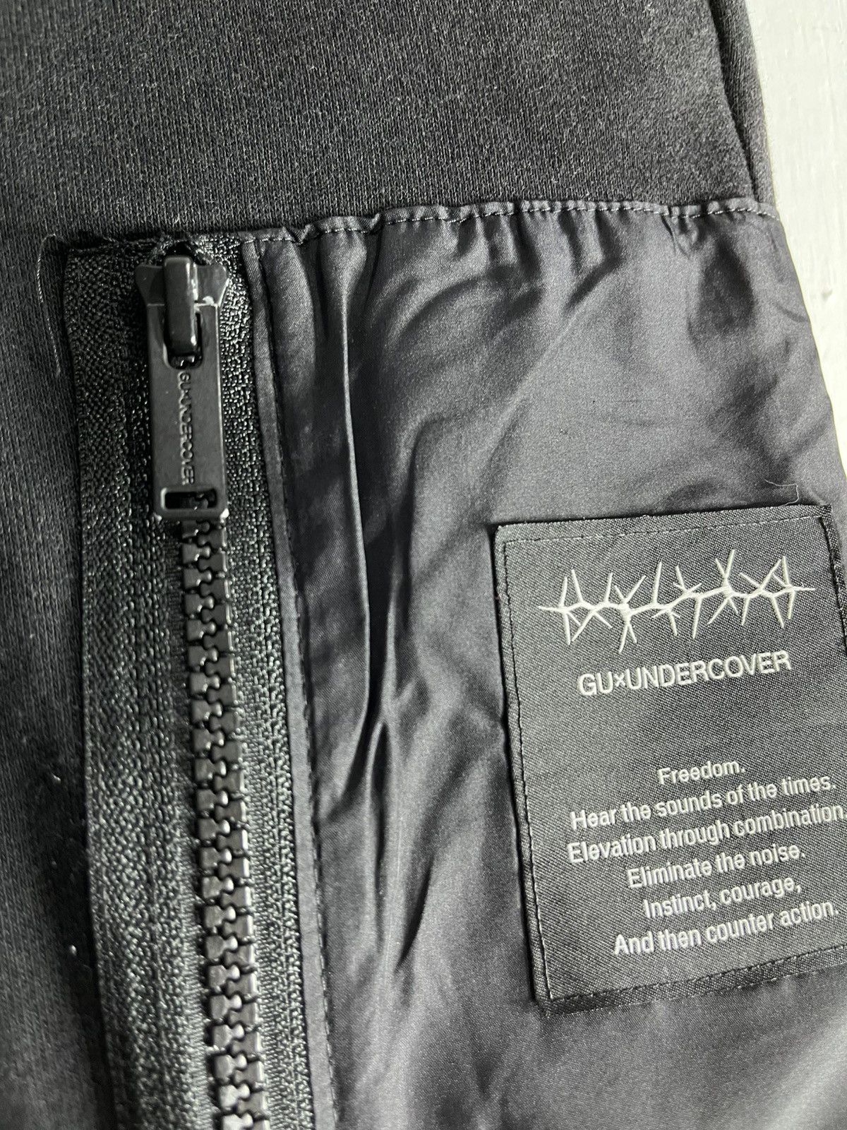 GU × Undercover Undercover FW21 “freedom” sweatpants Size US 28 / EU 44 - 6 Thumbnail