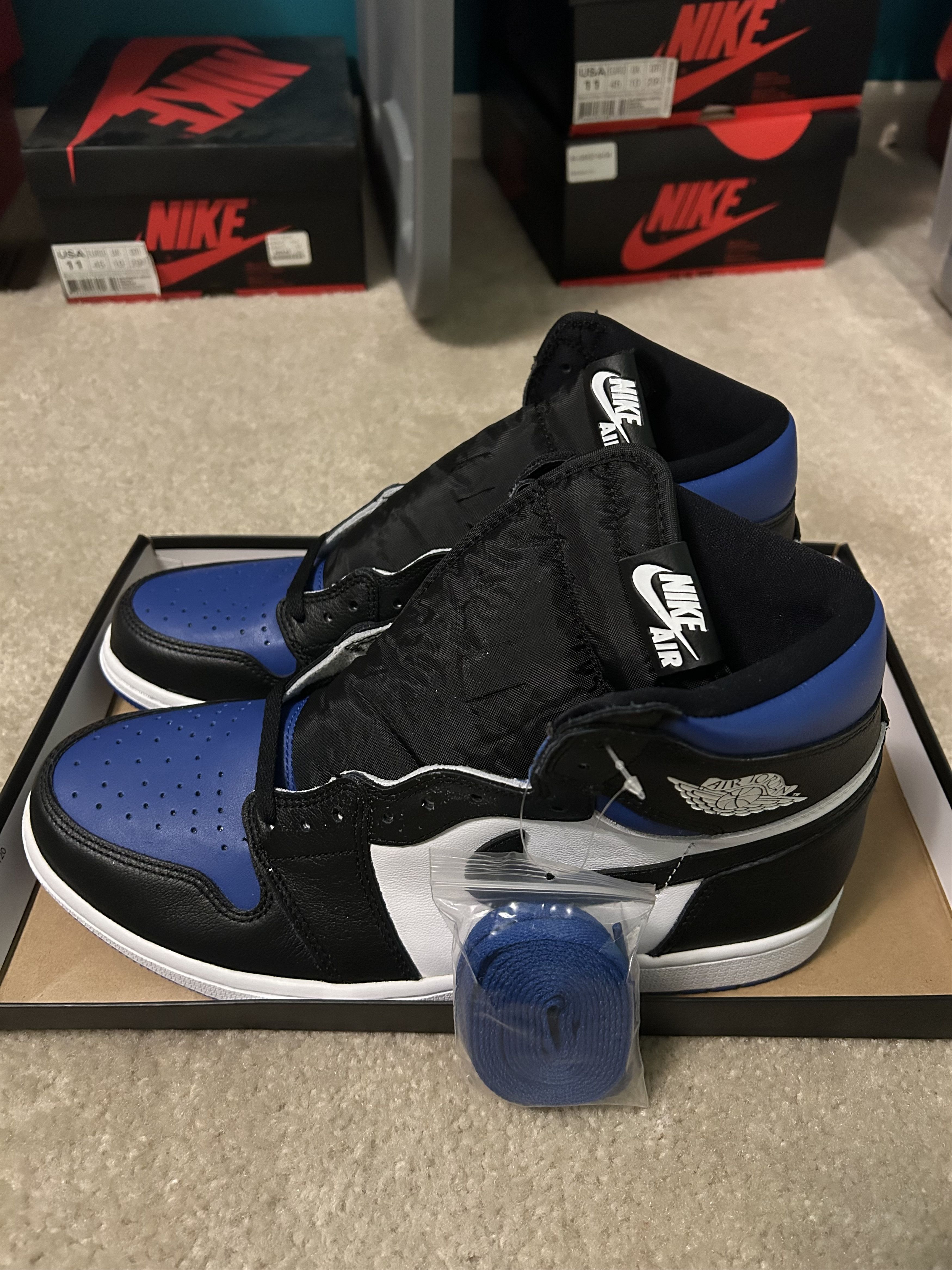 Jordan Brand Air Jordan 1 Retro High OG "Royal Toe" – Deadstock Size US 11 / EU 44 - 2 Thumbnail