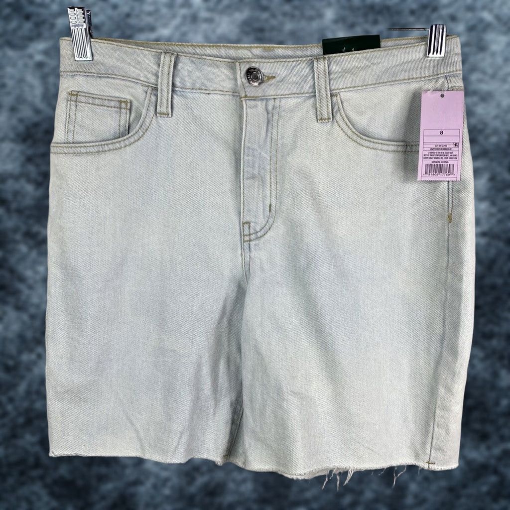 Vintage Wild Fable Shorts Womens 8 Denim High Rise 29 Light Wash NWT Blue 5-Pocket Casual Cut-Off Shorts Womens Size 30" / US 8 / IT 44 - 1 Thumbnail