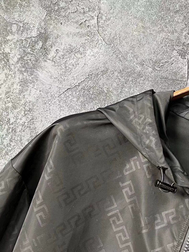 Versace Versace Men's hooded coat Size US L / EU 52-54 / 3 - 6 Thumbnail